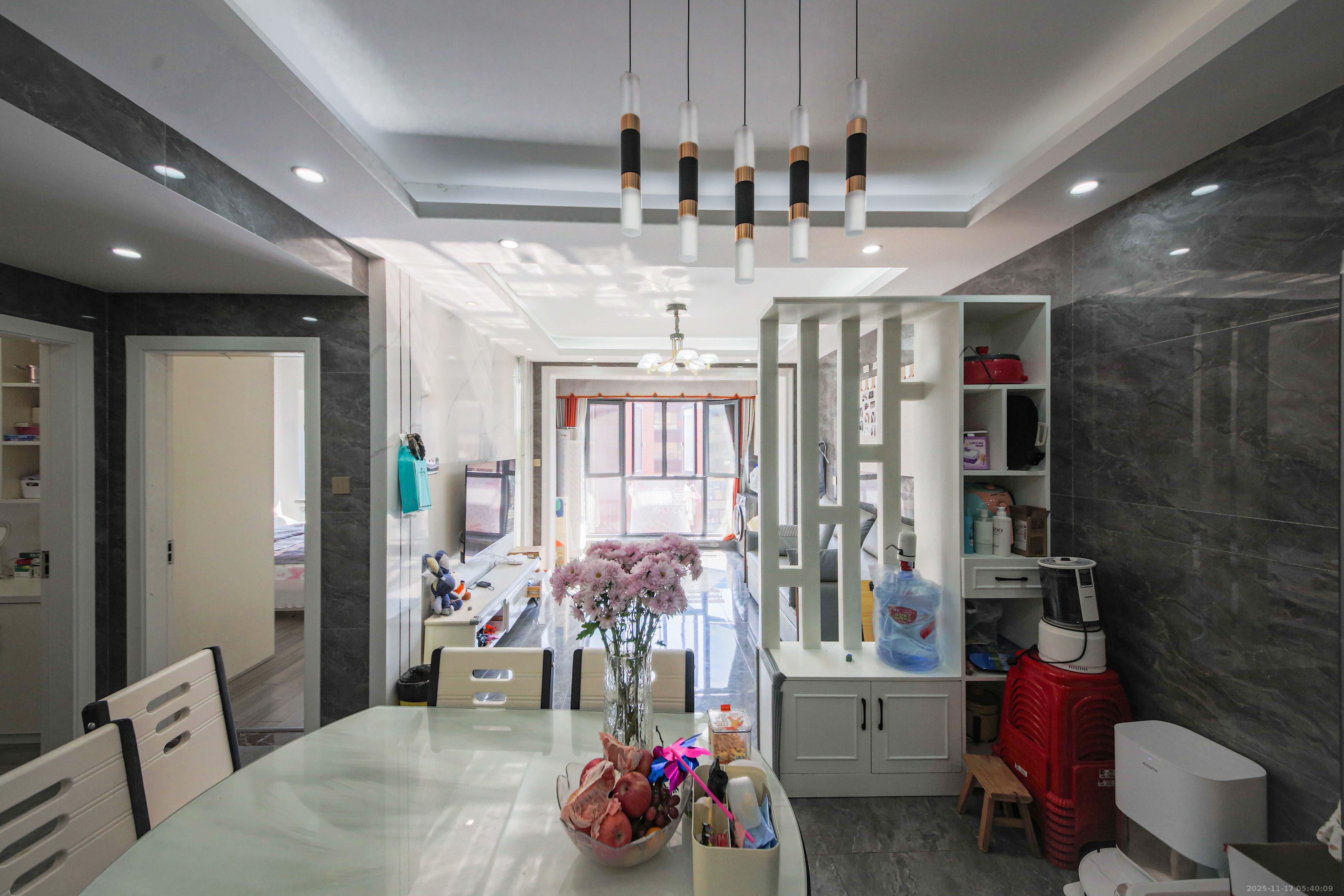 鑫远翡丽郡（鑫远翡丽雅苑）  3室2厅1卫    115.0万客厅