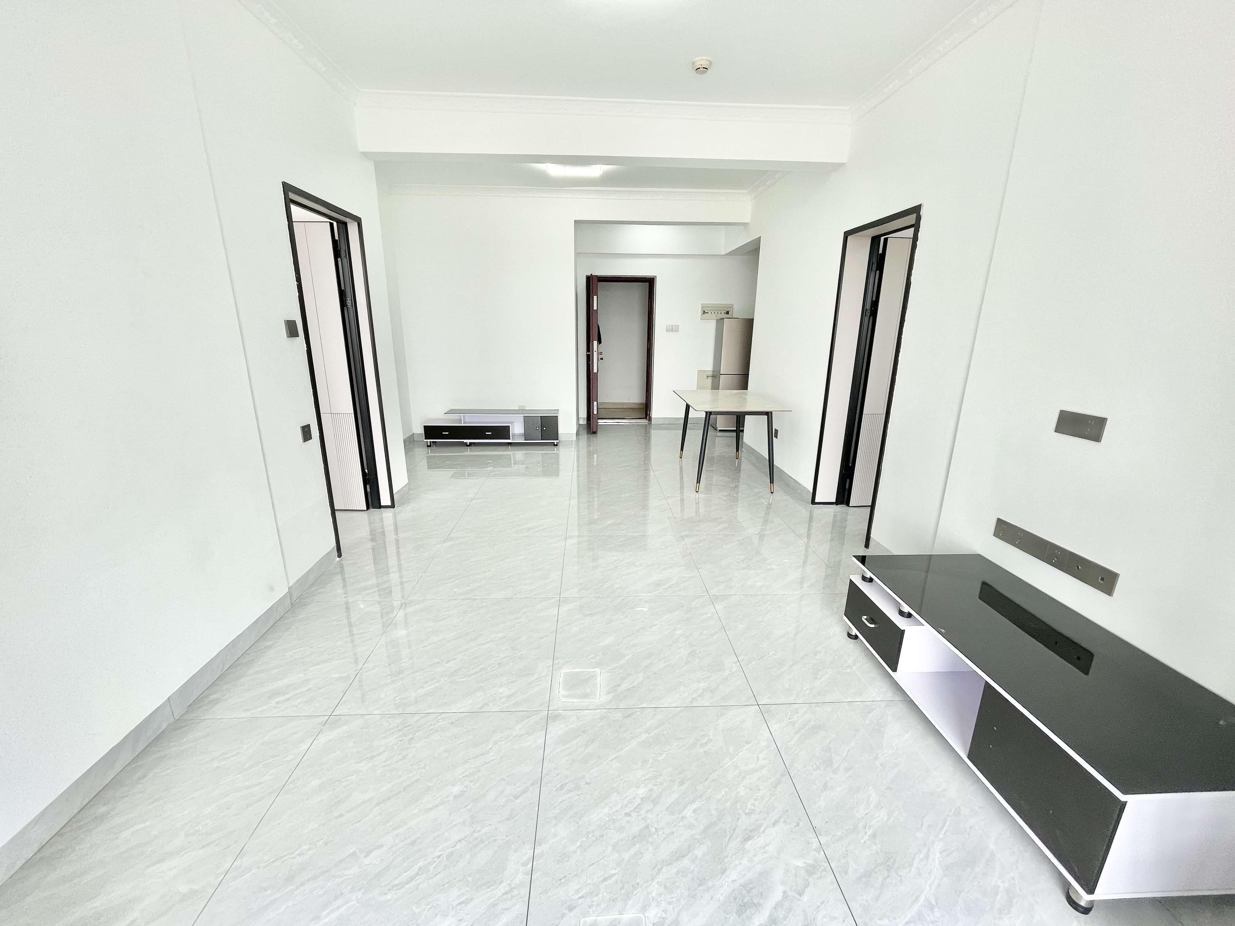 化肥厂宿舍  2室2厅1卫    2200.0元/月室内图