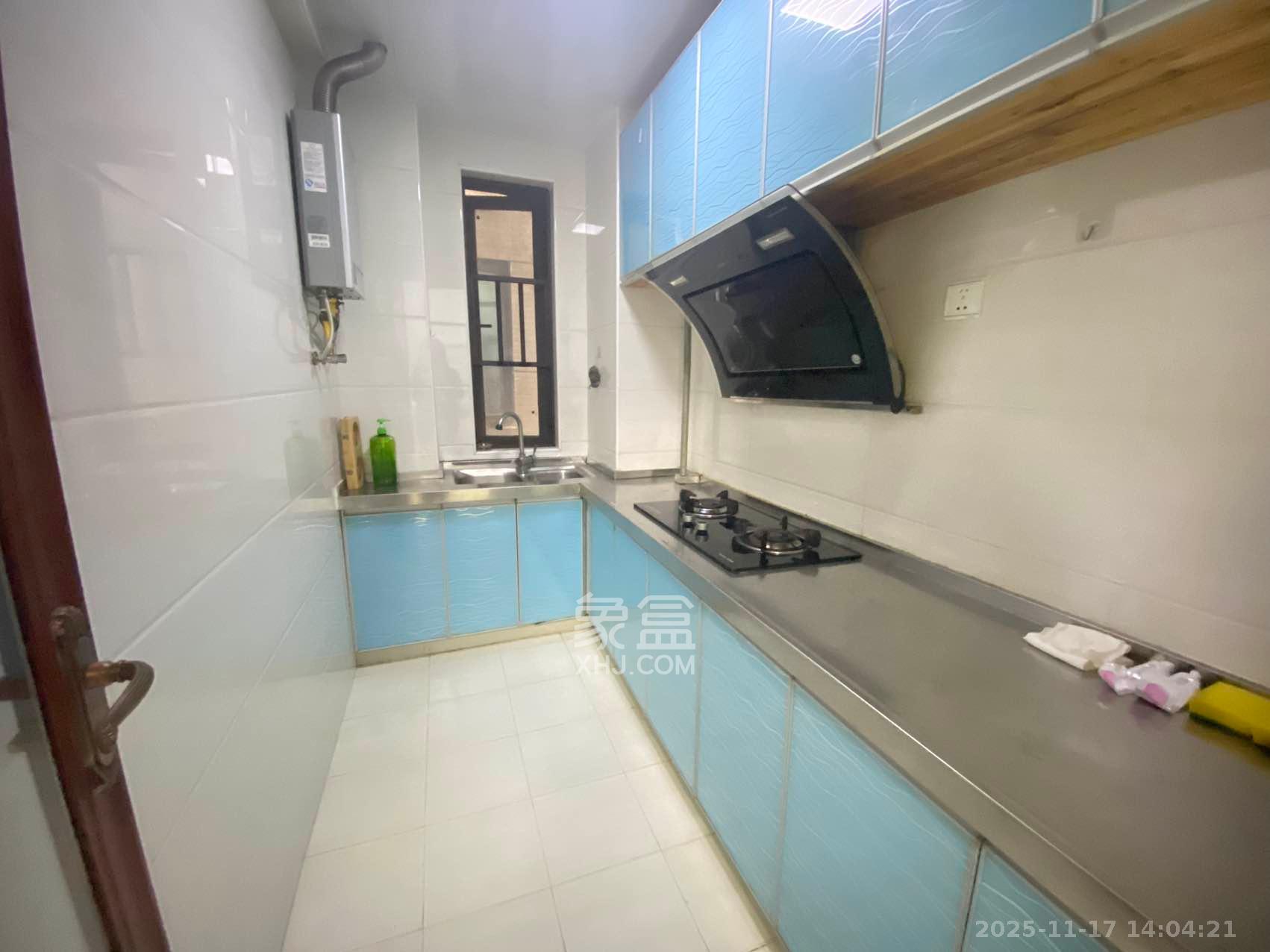 达美D6区  2室2厅1卫    2400.0元/月室内图