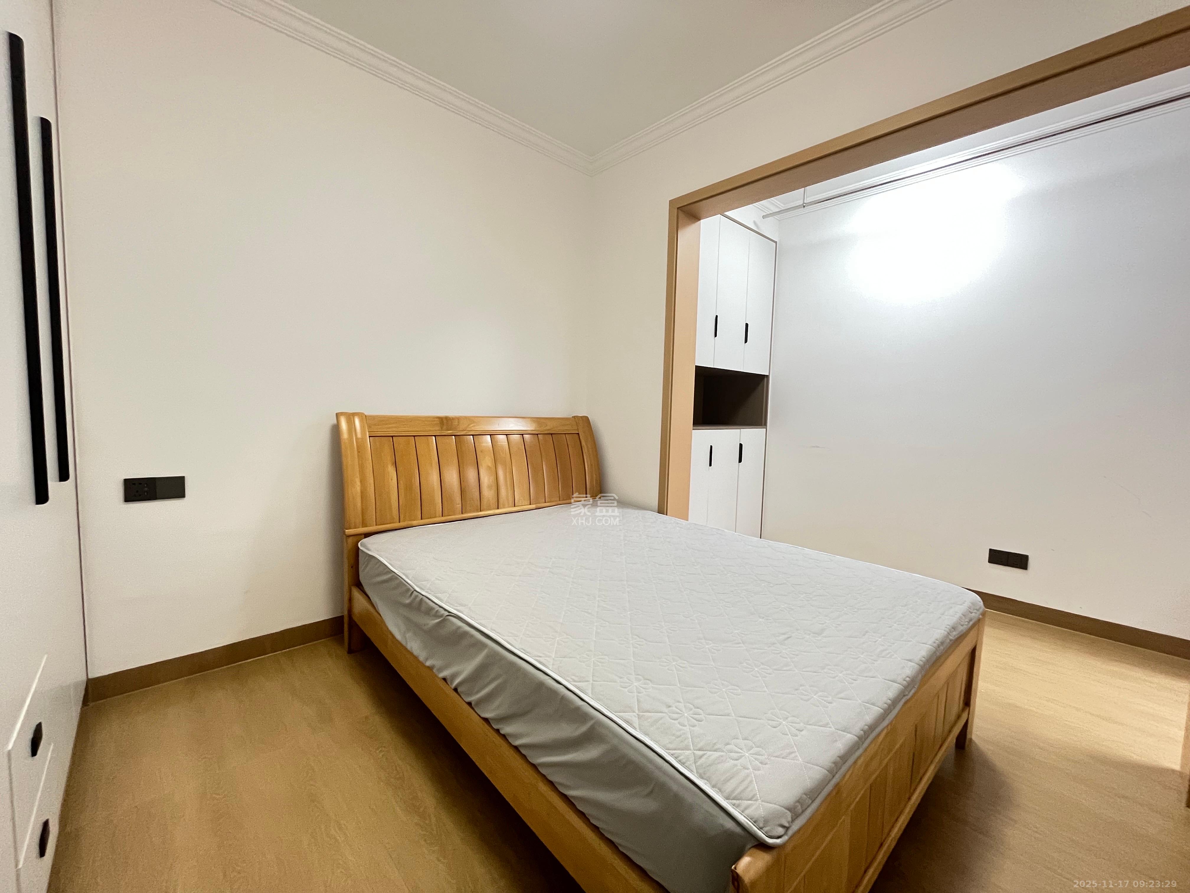 栖凤佳园  2室2厅1卫    2500.0元/月室内图