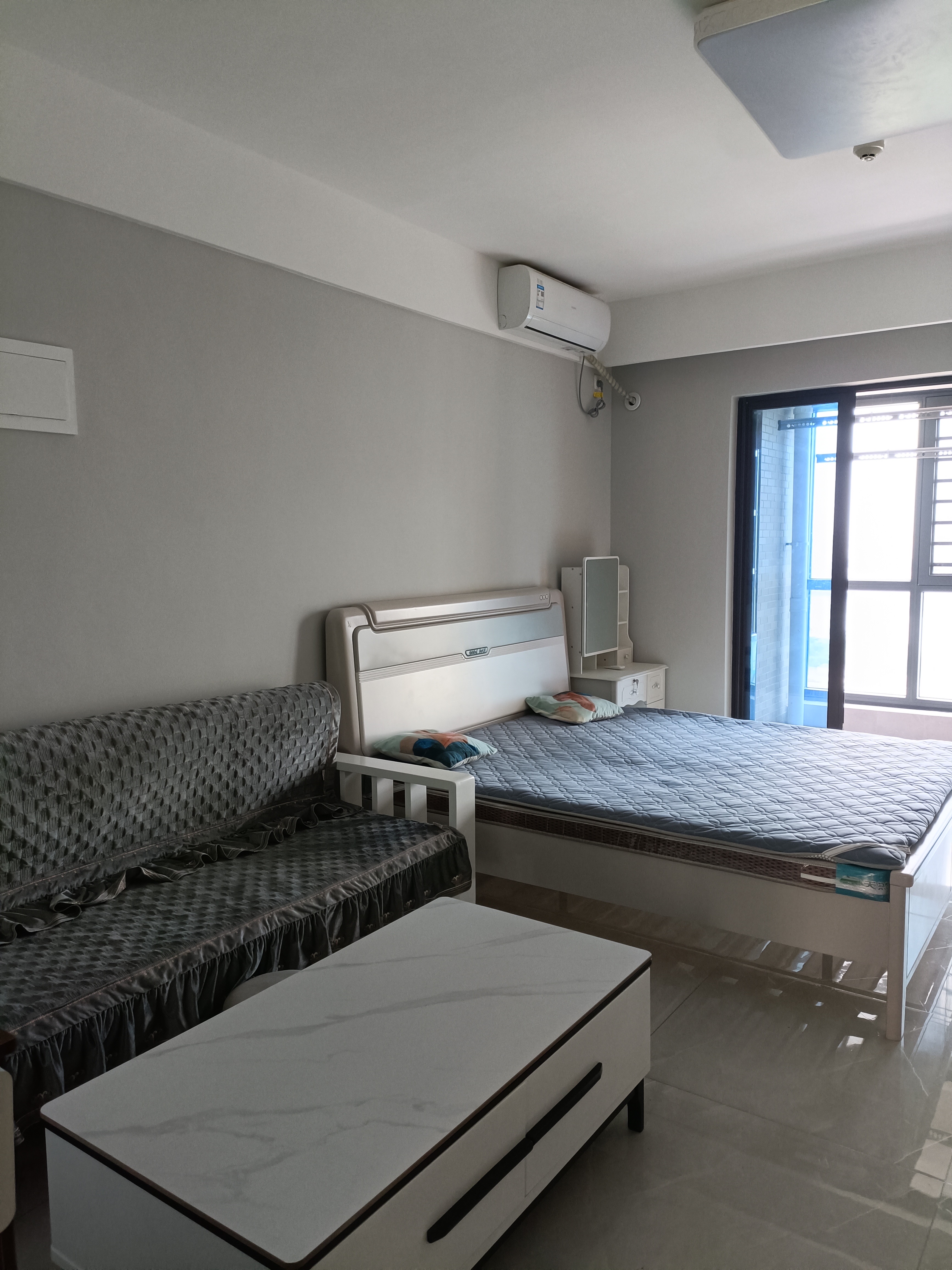 海湾花园  1室0厅1卫    1800.0元/月室内图