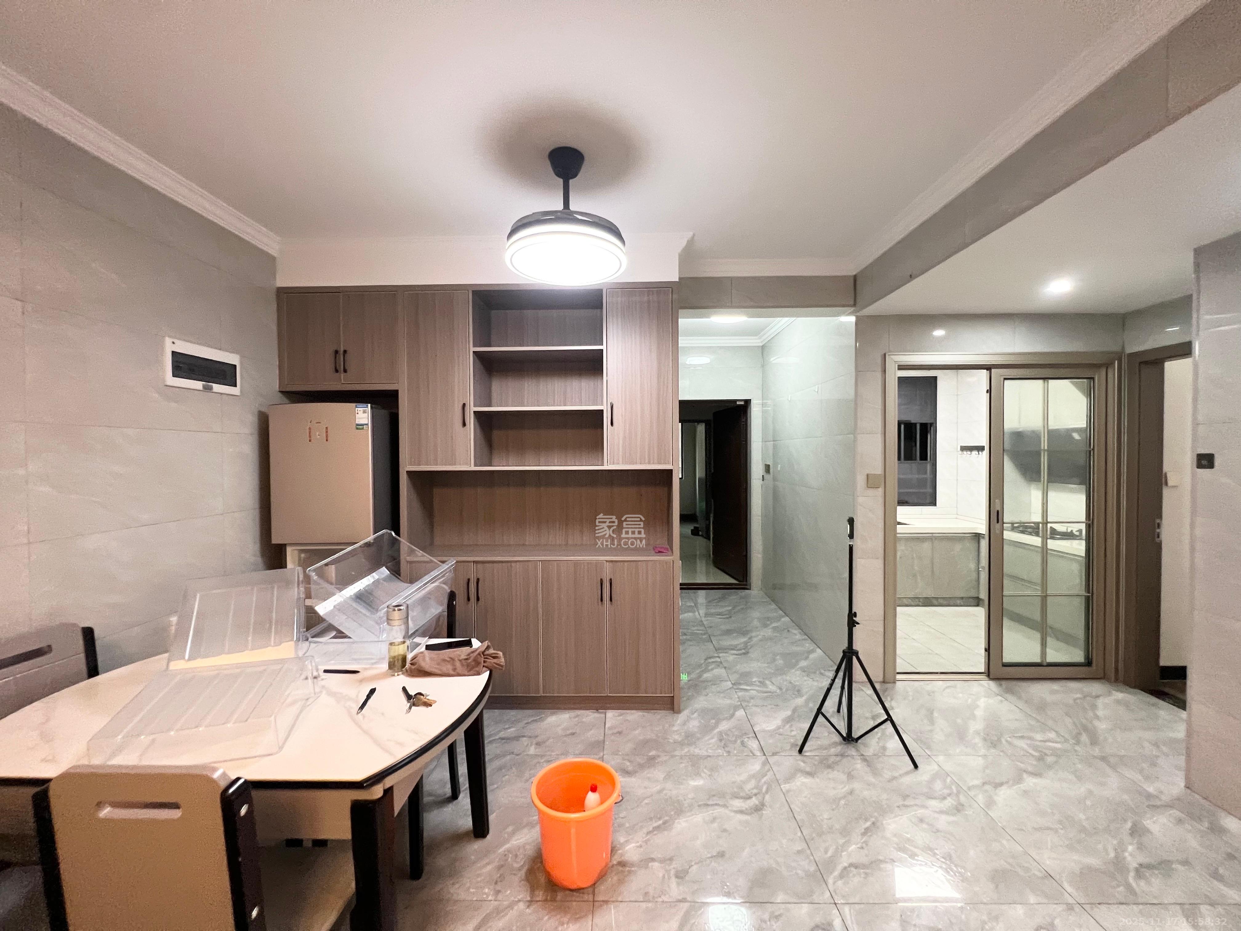 东合新苑 2室2厅1卫 2000.0元/月 东合新苑 2室2厅1卫 2000.0元/月室内图