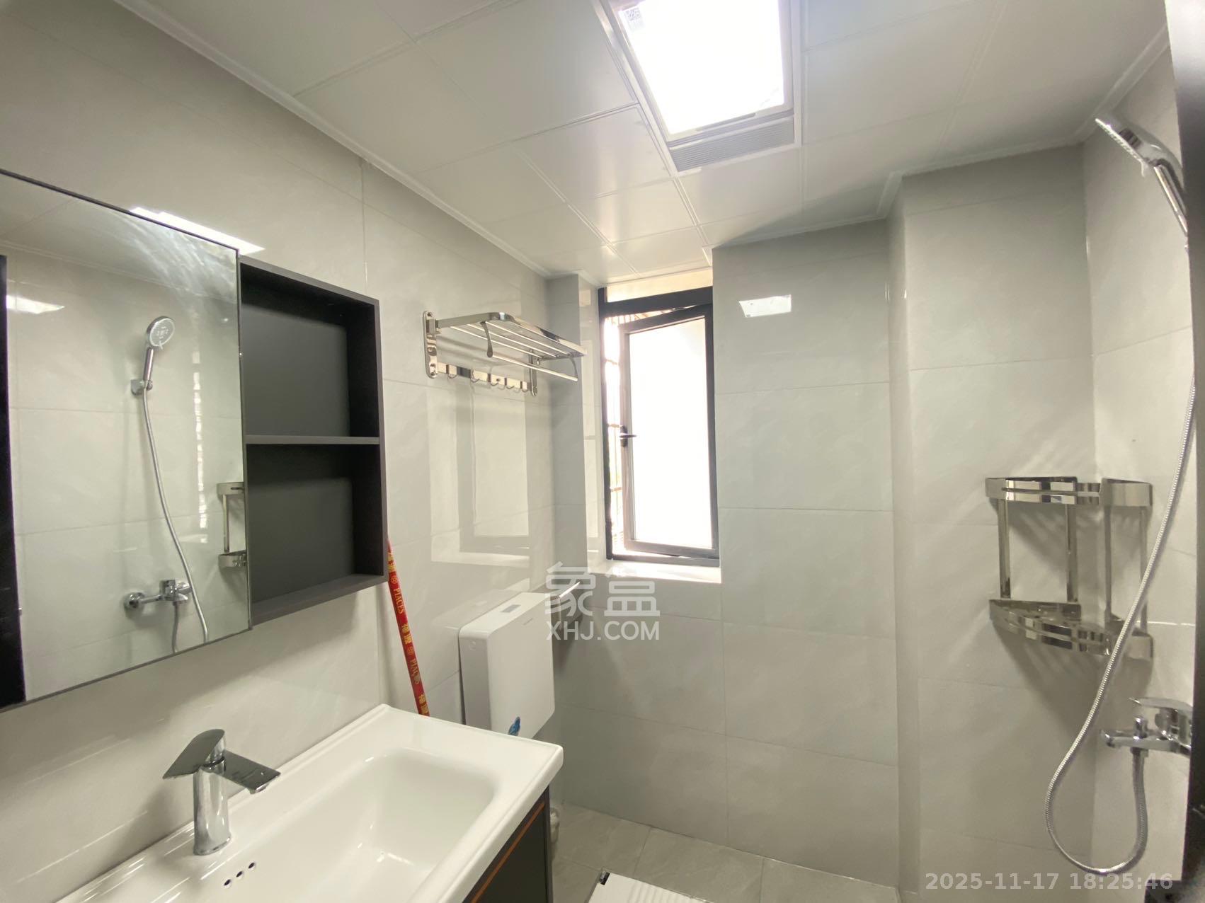 嘉雨东苑 2室1厅1卫 2600.0元/月 嘉雨东苑 2室1厅1卫 2600.0元/月室内图