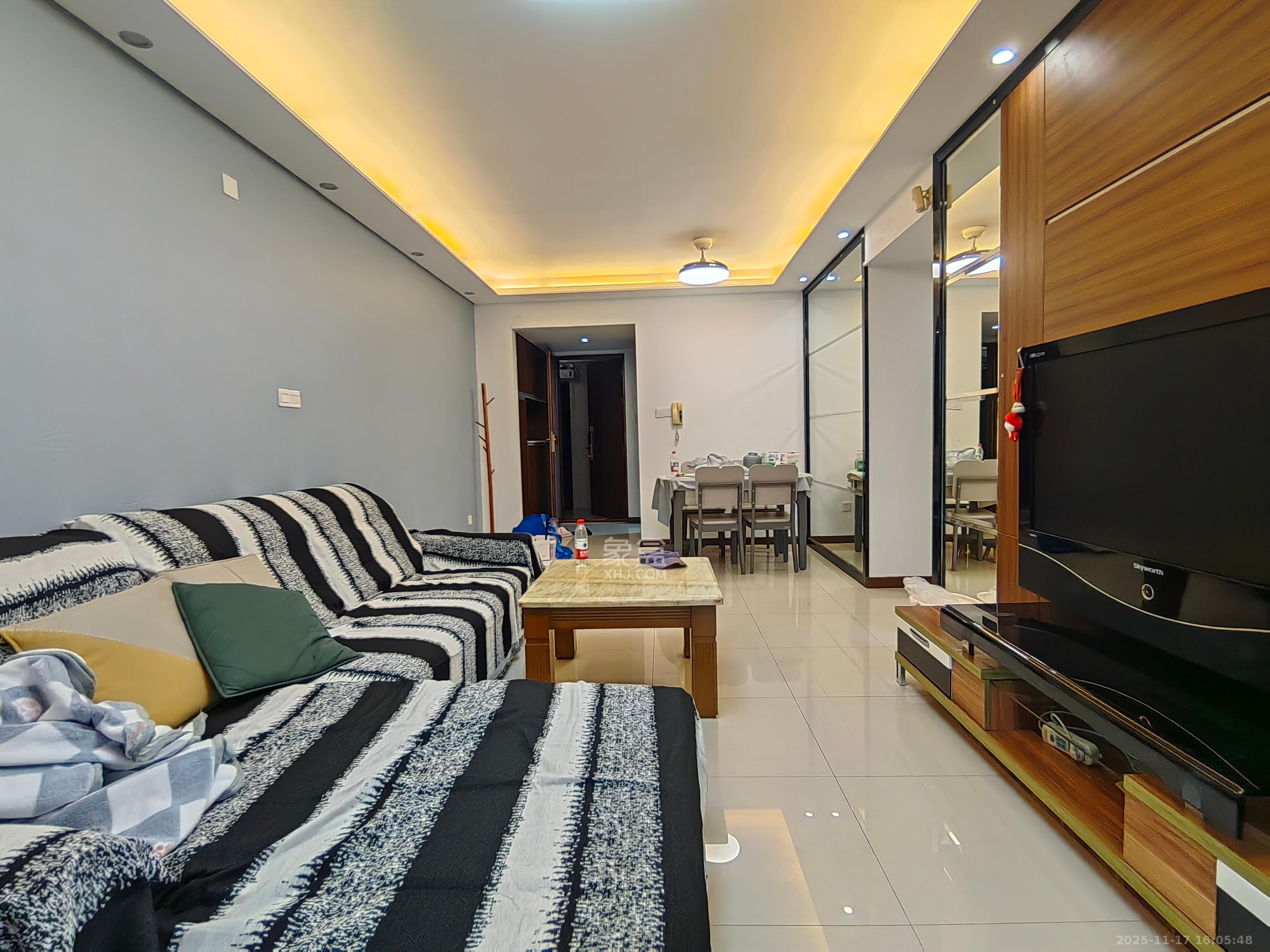 万科金域蓝湾  3室2厅1卫    2500.0元/月室内图1