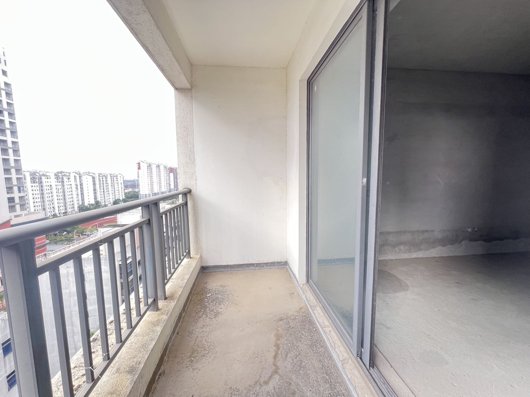 锦地翰城四期 2室2厅1卫 105.0万 锦地翰城四期 2室2厅1卫 105.0万客厅