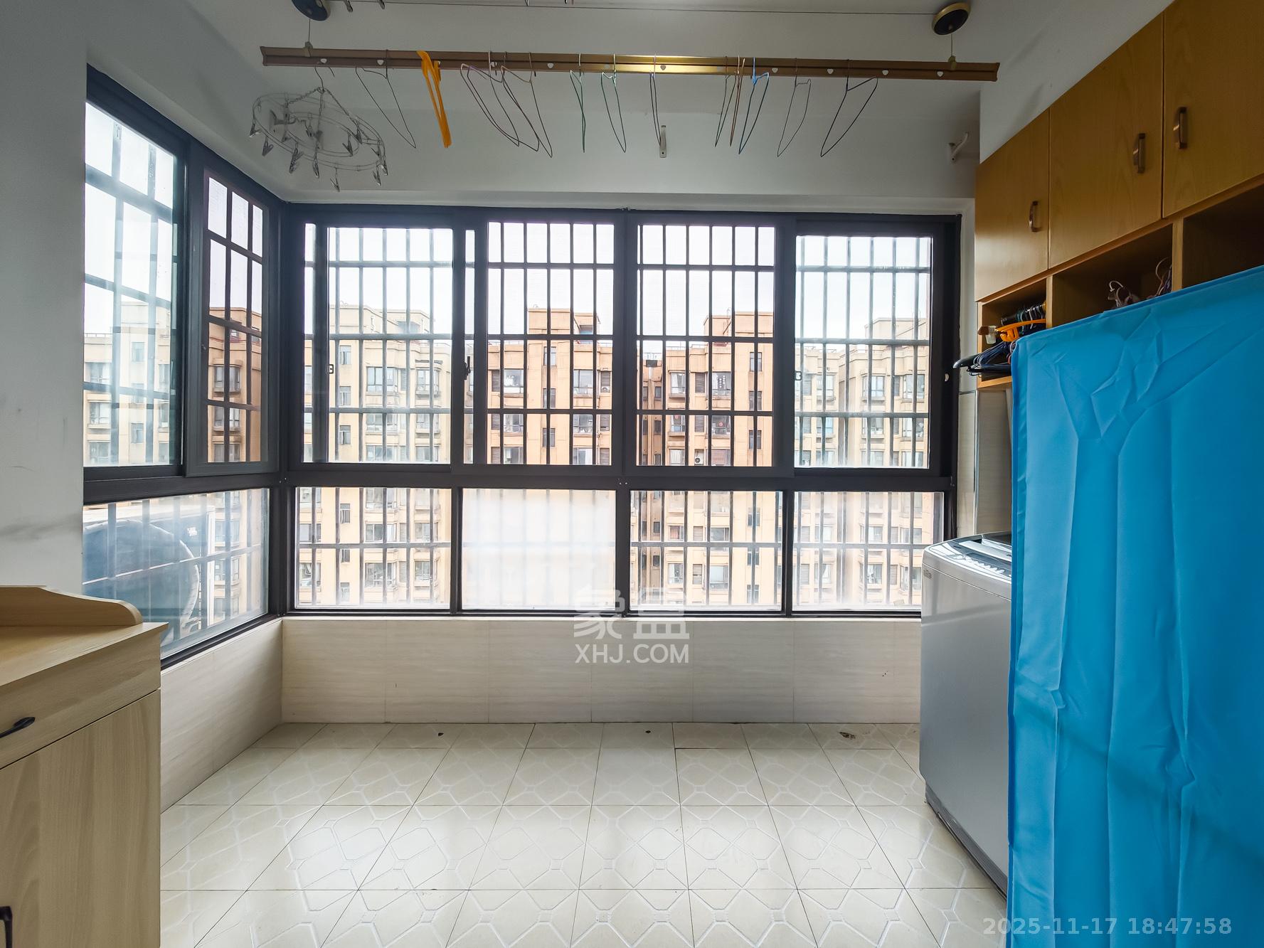 山语城二期  3室2厅1卫    62.8万阳台