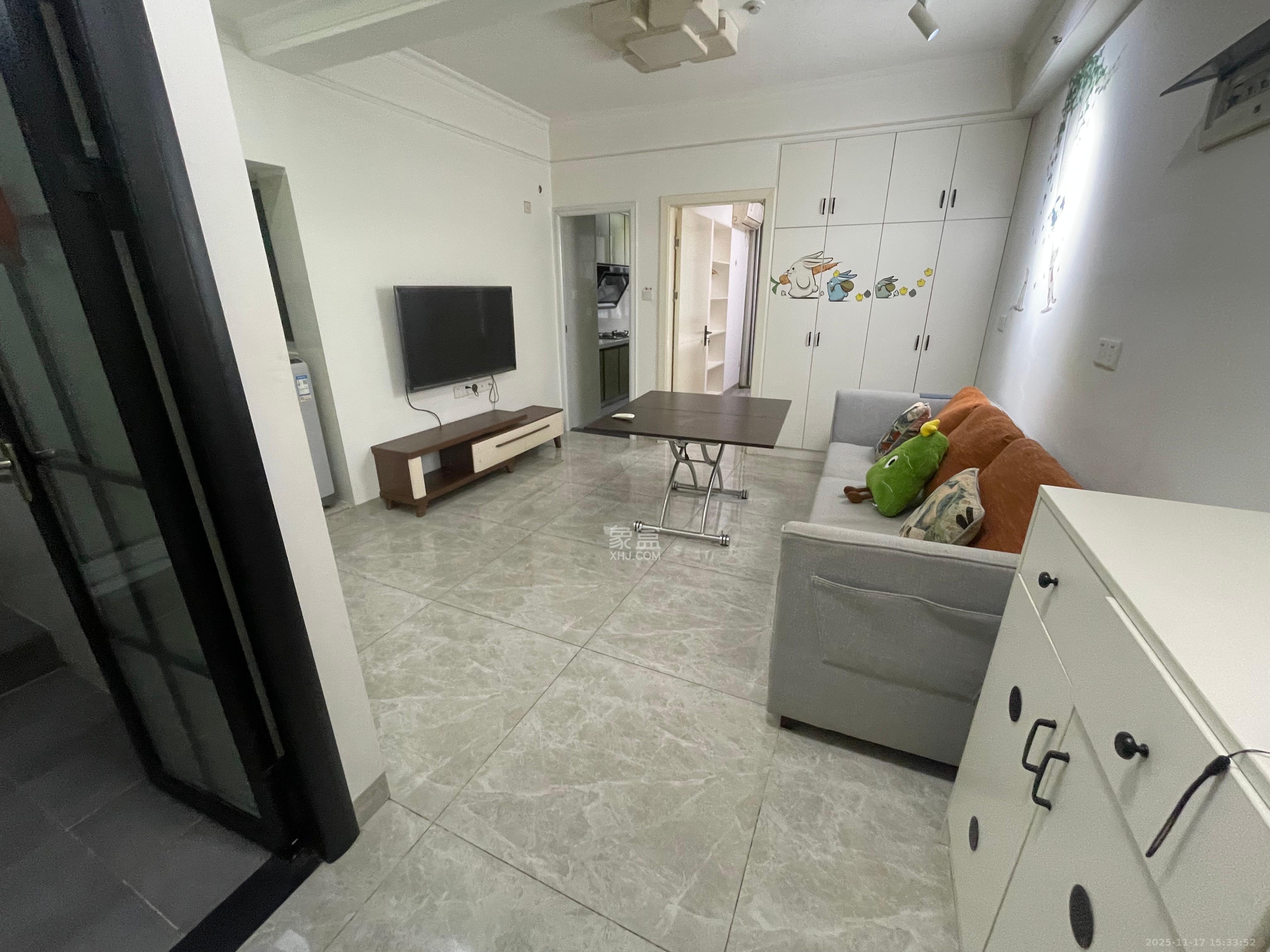 欧亚达国际广场  1室1厅1卫    2200.0元/月