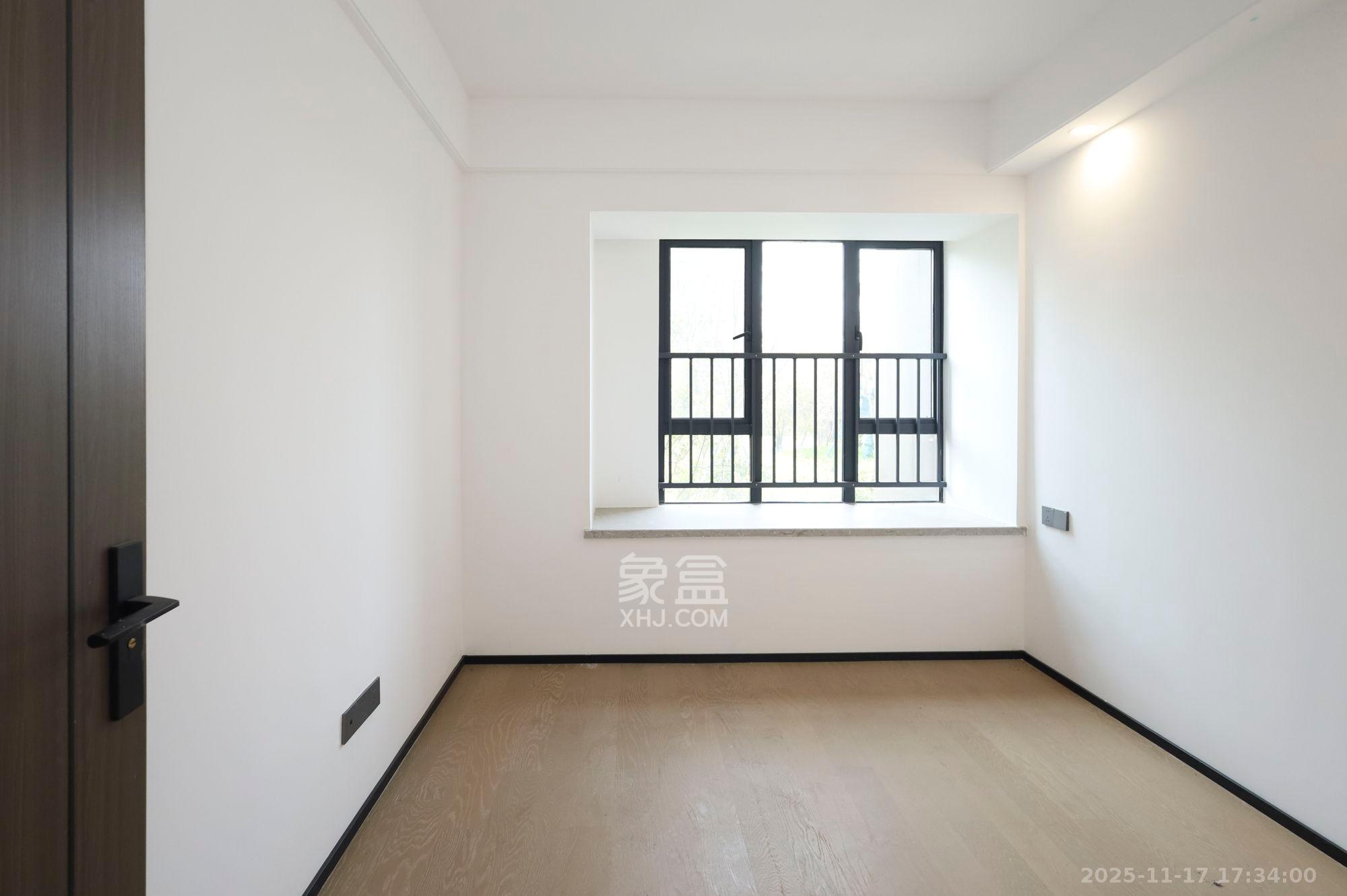 中欣楚天御府F区锦上  3室2厅2卫    2800.0元/月室内图