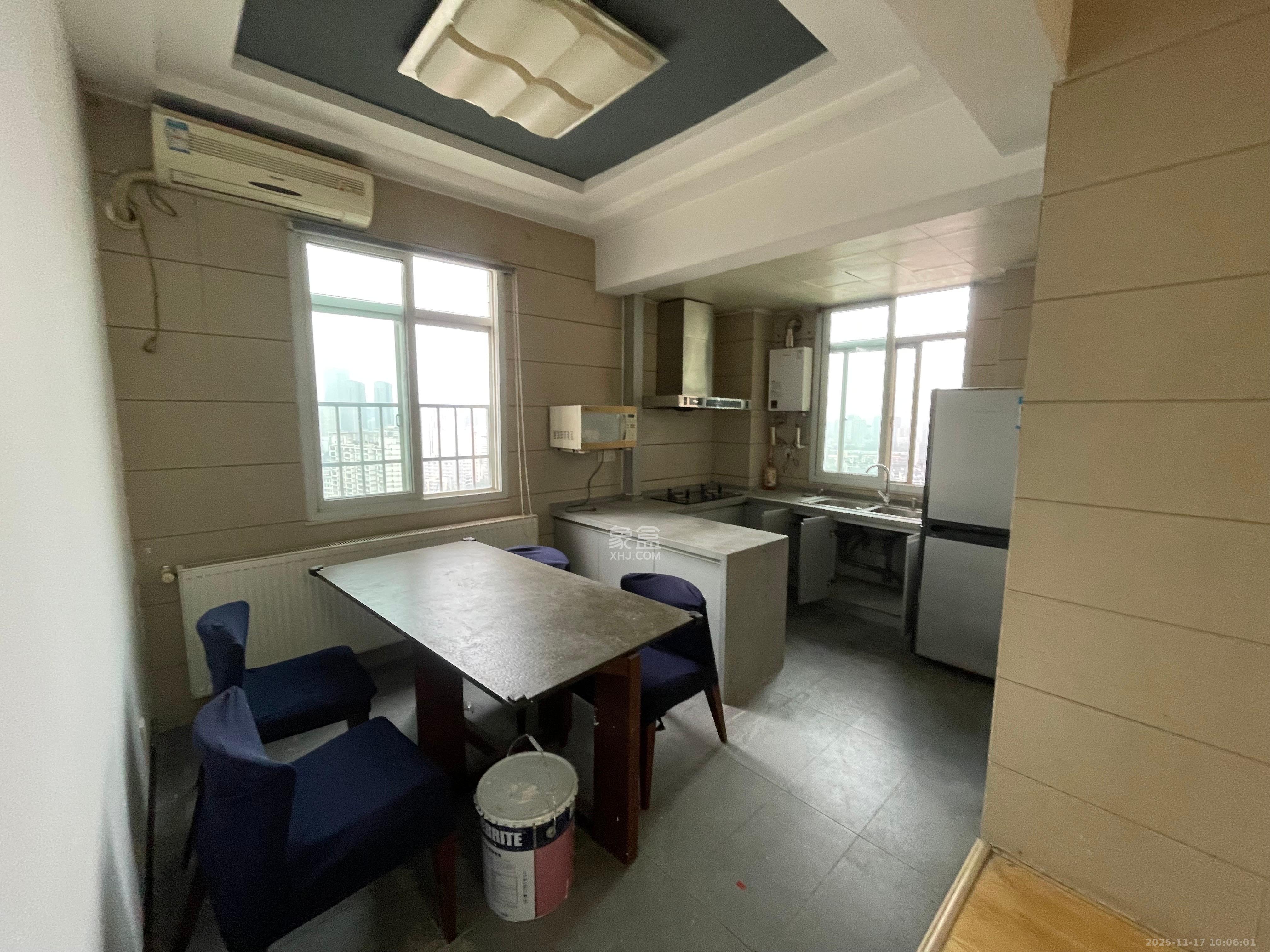 东方新世界 3室2厅2卫 3200.0元/月 东方新世界 3室2厅2卫 3200.0元/月室内图