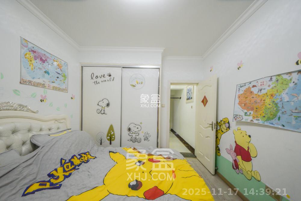 尊邸华庭  3室2厅1卫    2200.0元/月室内图