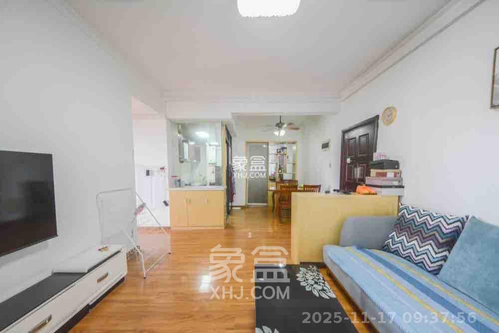 阳光锦城  2室2厅1卫    2600.0元/月