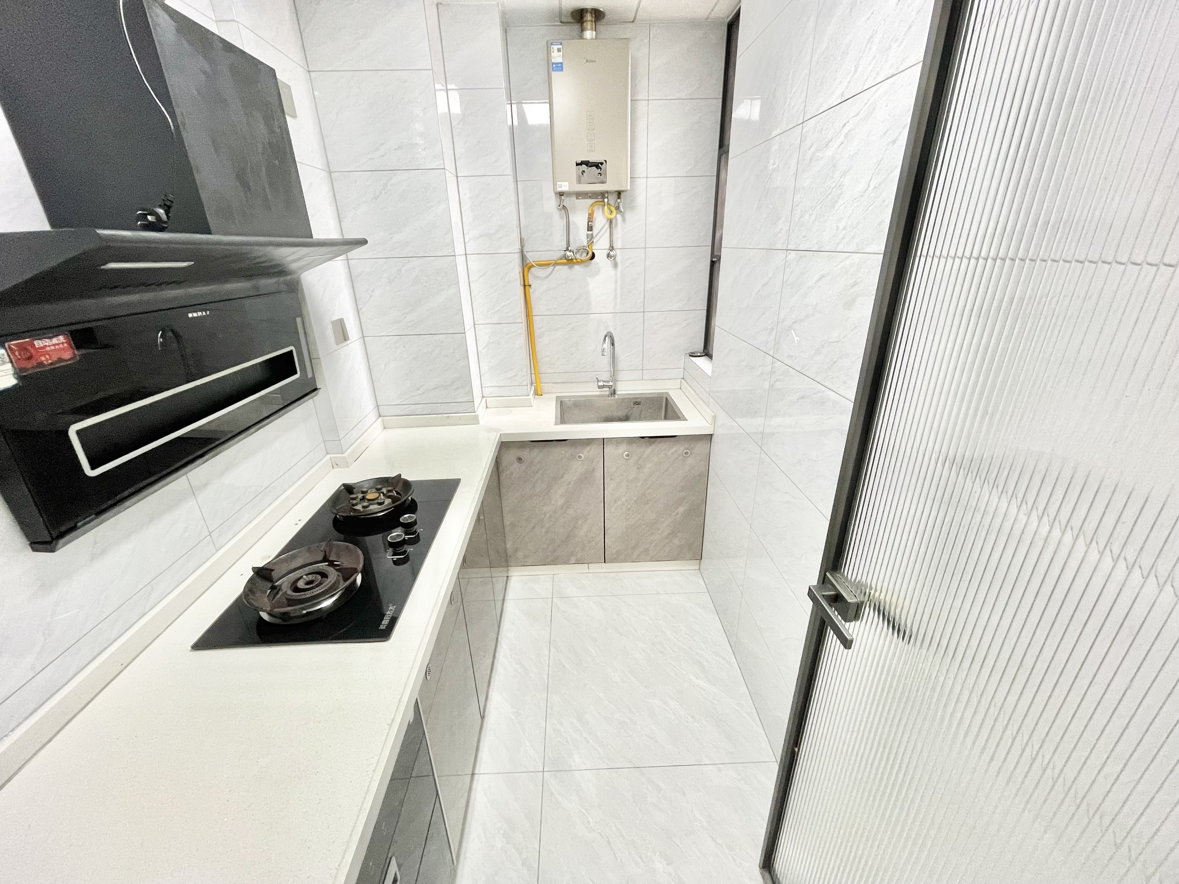 化肥厂宿舍  2室2厅1卫    2200.0元/月室内图