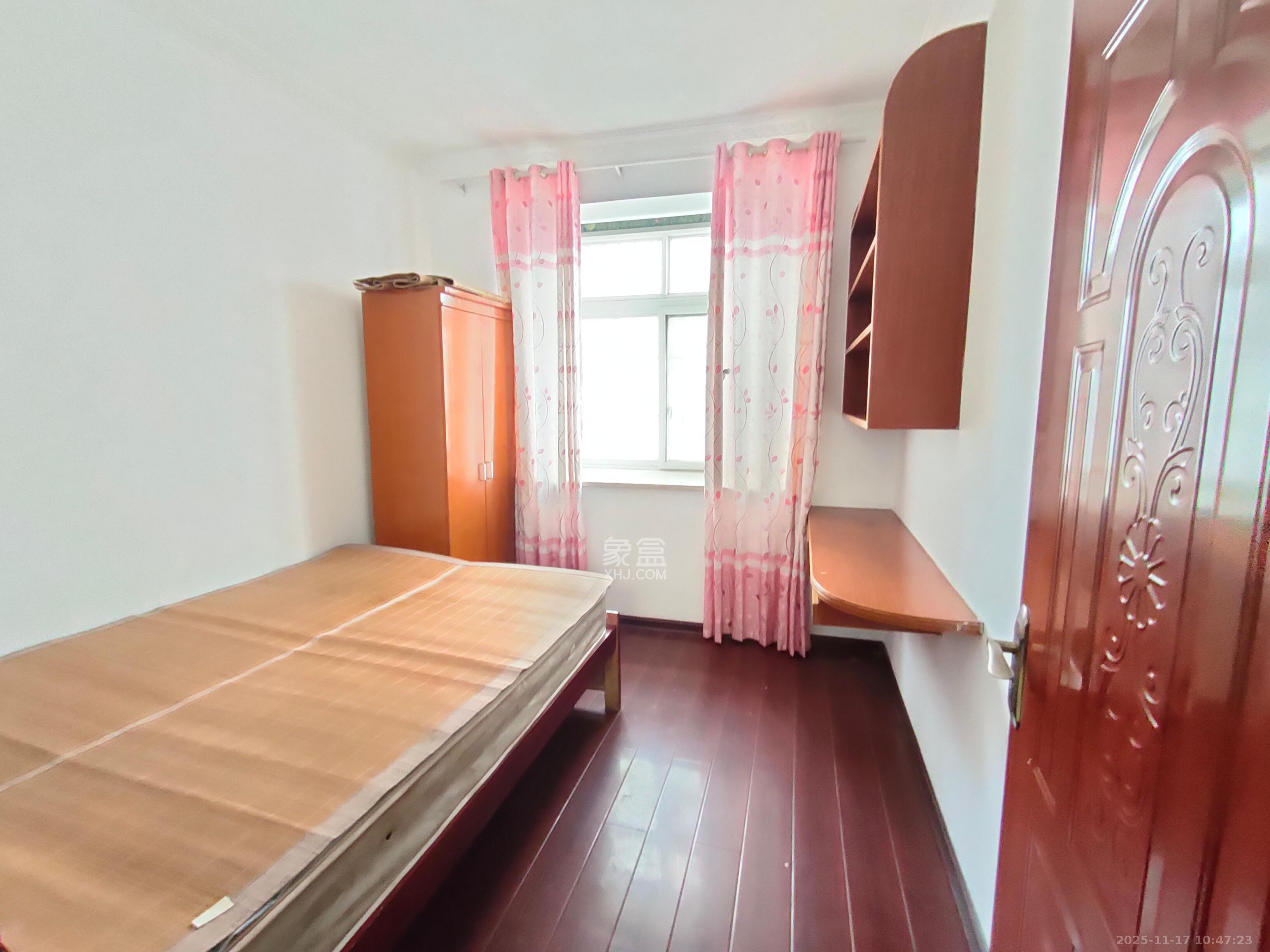 星城国际  3室2厅1卫    1600.0元/月室内图