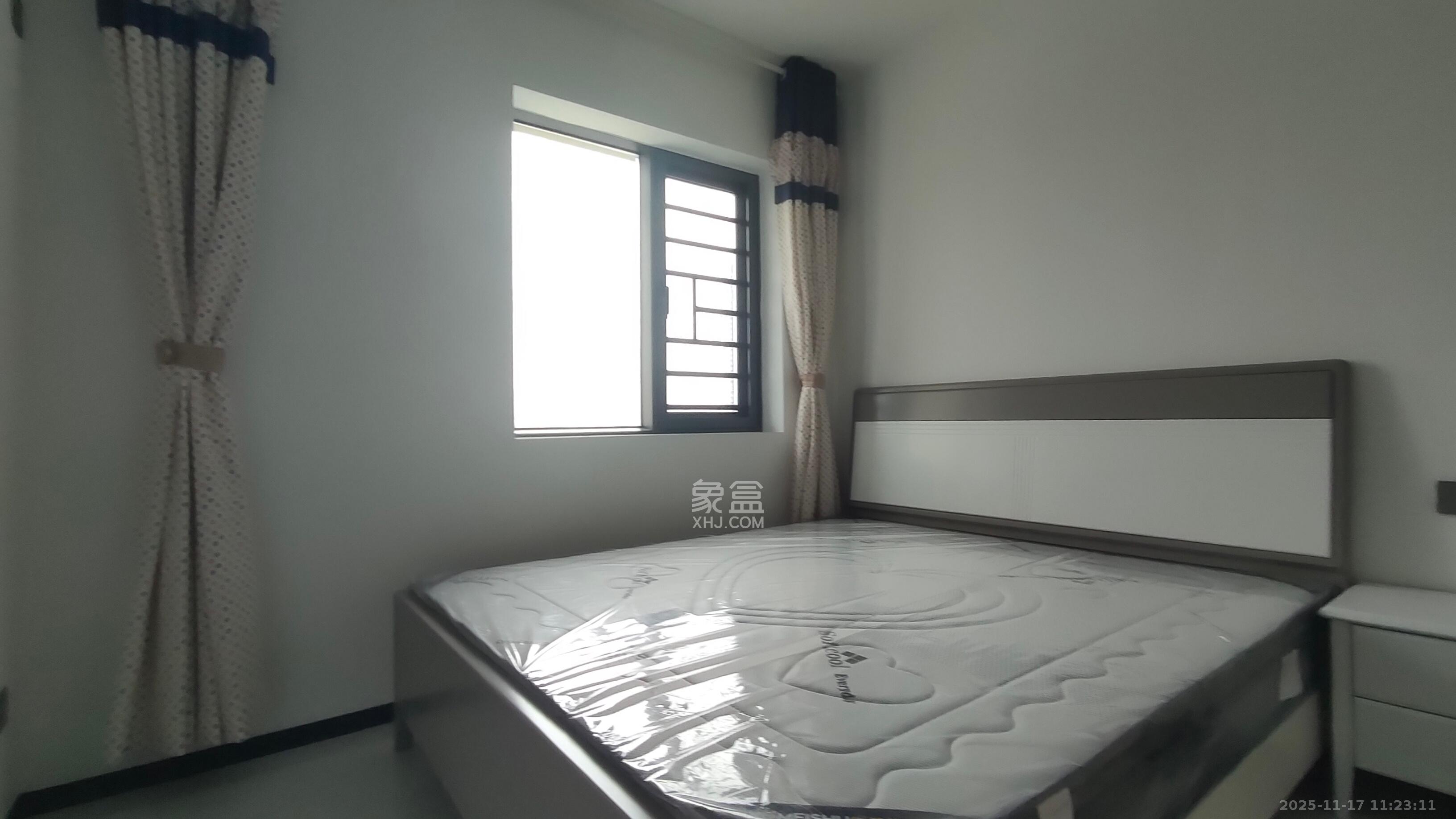 和景家园二期  2室1厅1卫    2000.0元/月室内图