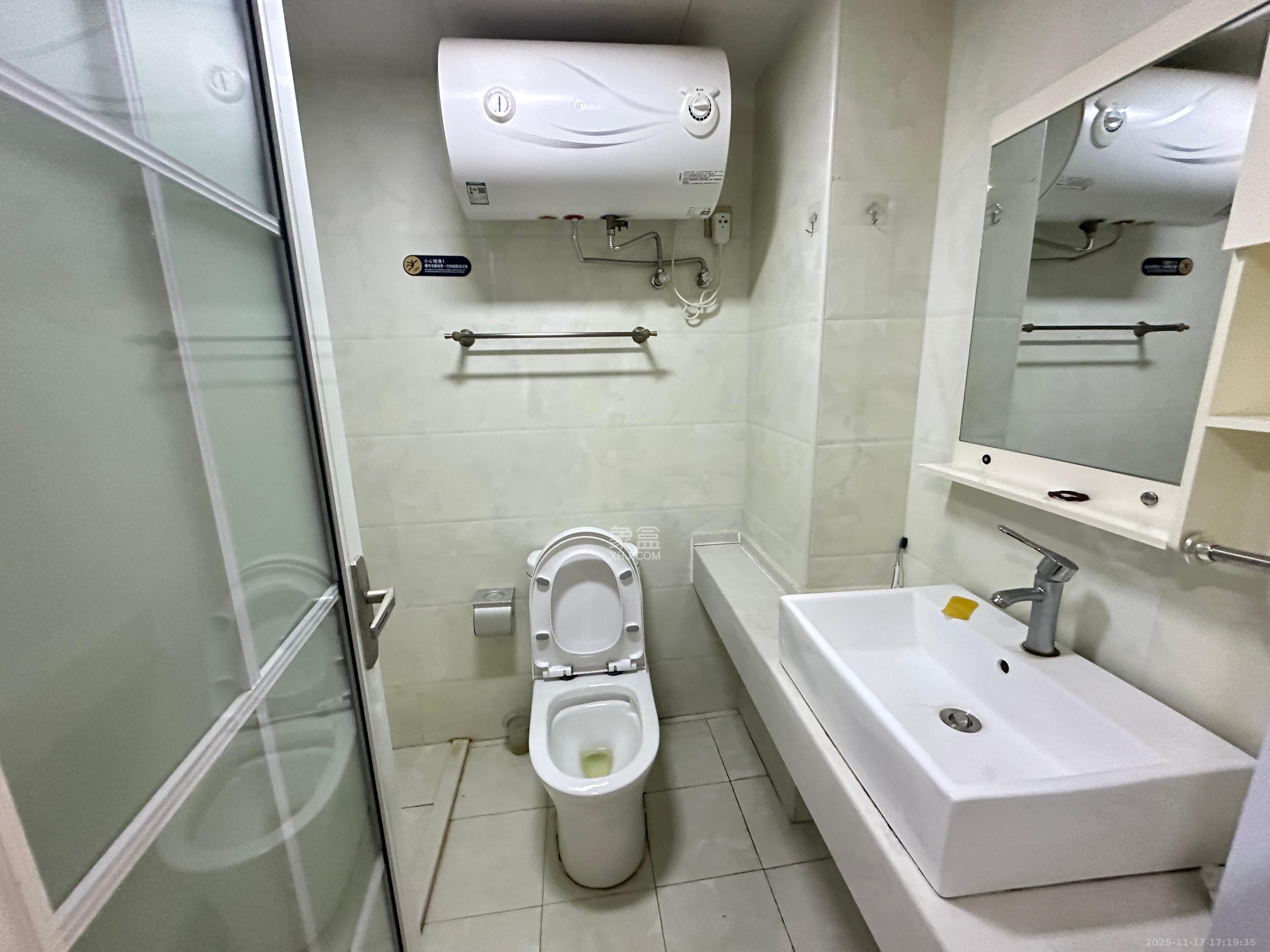 保利国际广场  1室1厅1卫    2000.0元/月室内图