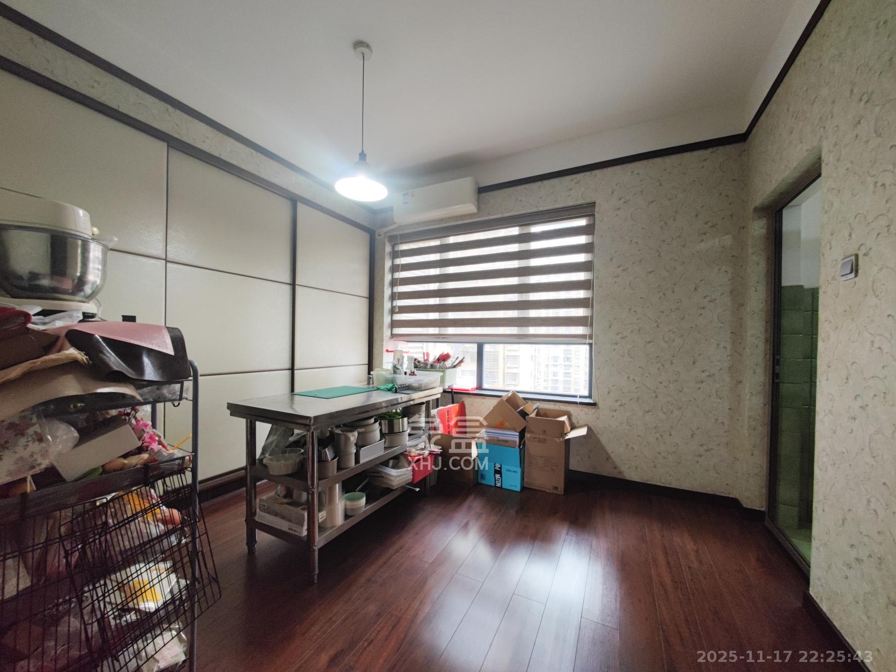 托斯卡纳洋房高层 4室2厅2卫 172.0万 托斯卡纳洋房高层 4室2厅2卫 172.0万其他