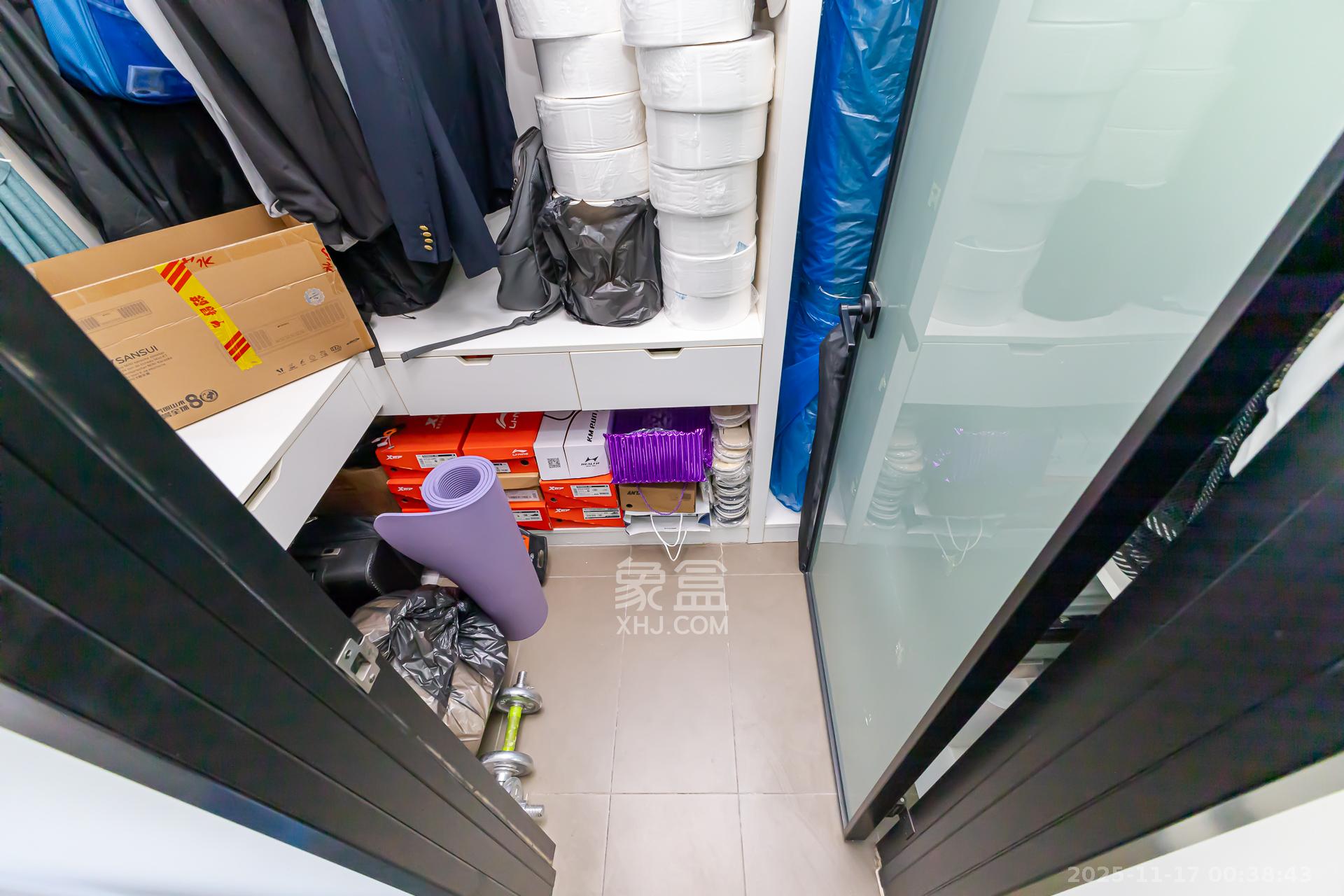 时代倾城四期 2室2厅1卫 66.0万 时代倾城四期 2室2厅1卫 66.0万阳台