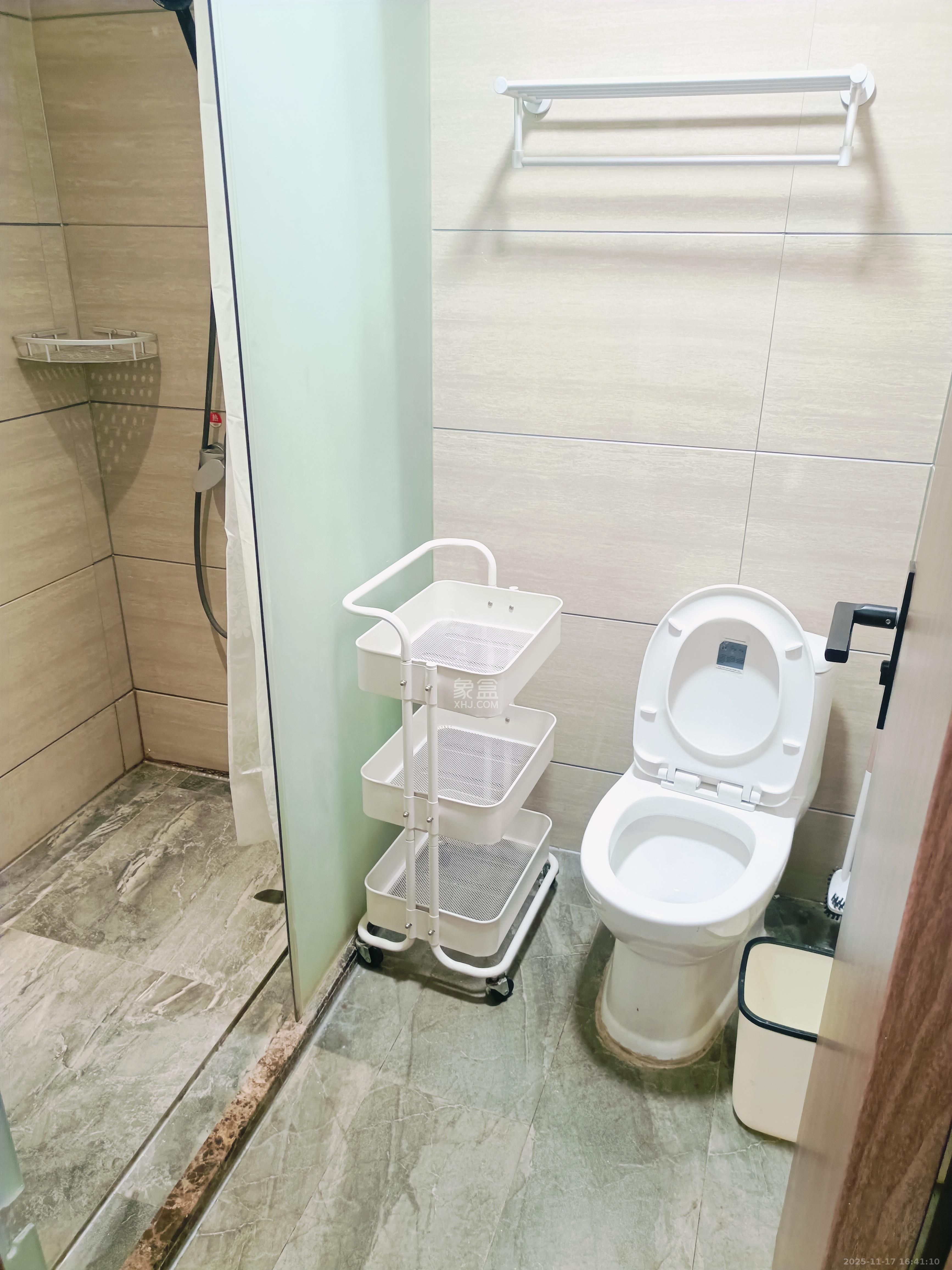 观园国际公寓 1室1厅1卫 1800.0元/月 观园国际公寓 1室1厅1卫 1800.0元/月室内图