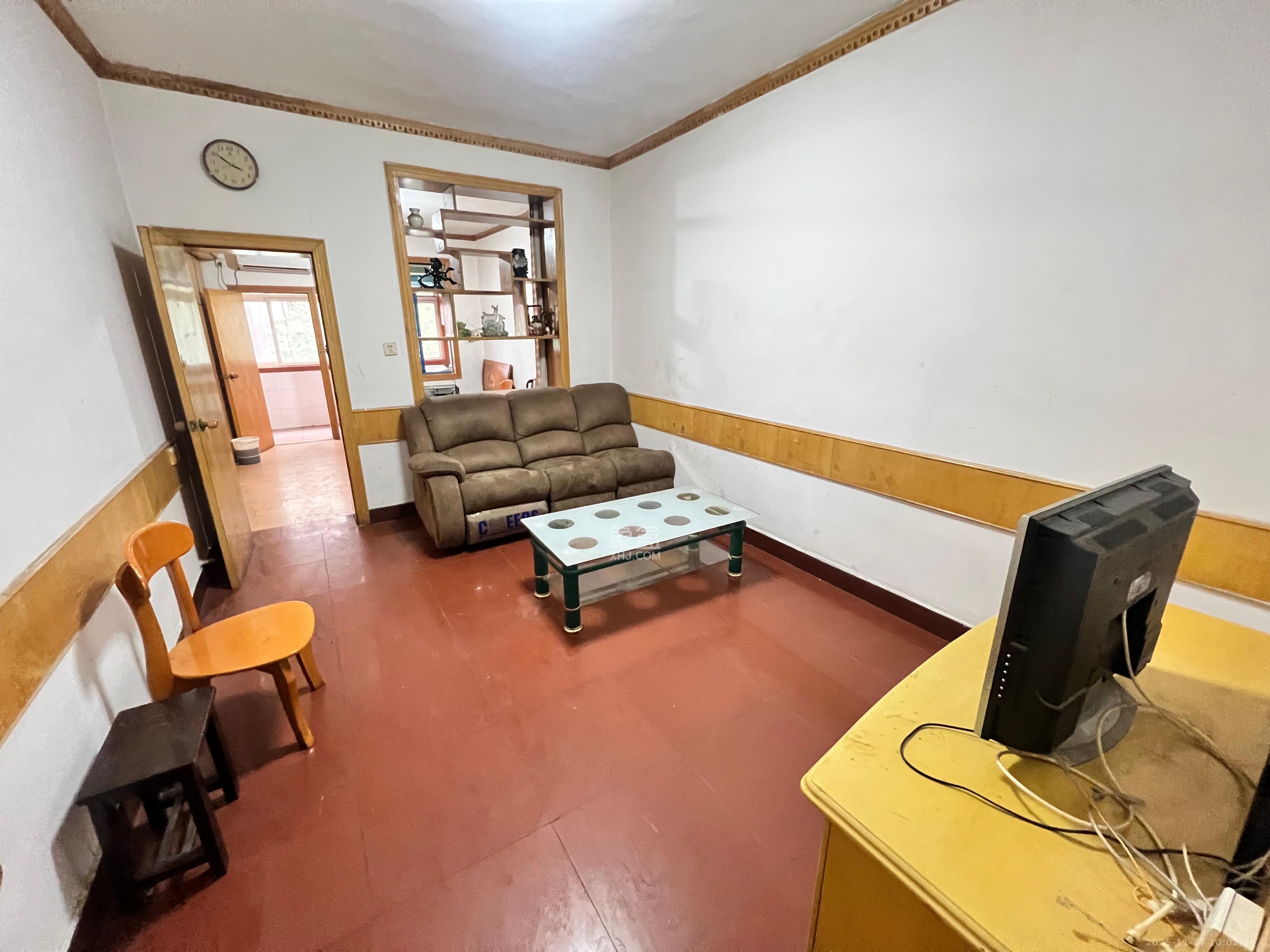 长沙理工大学侯家塘校区教职工宿舍  2室1厅1卫    1500.0元/月