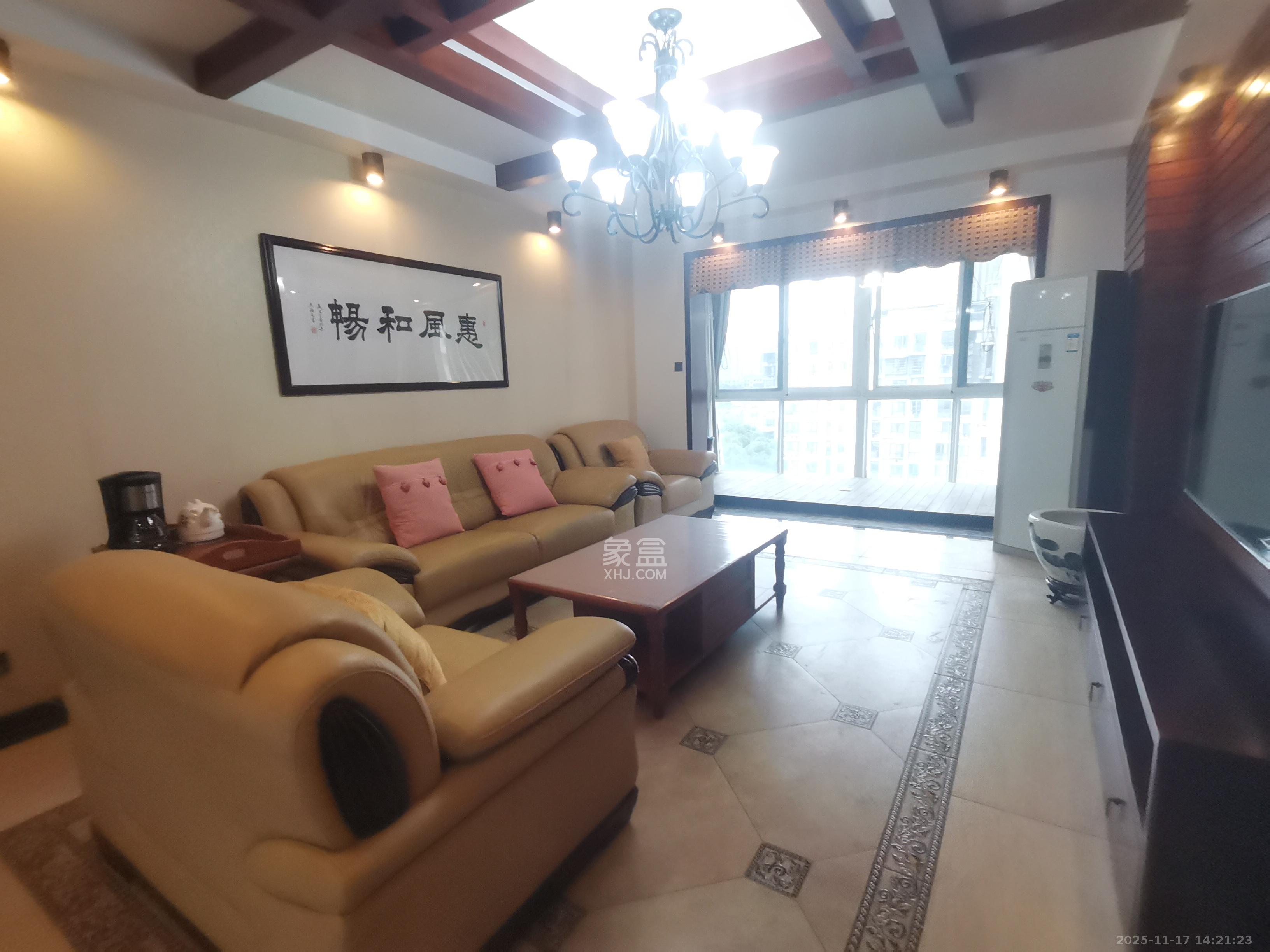 山语城一期  3室2厅2卫    3600.0元/月