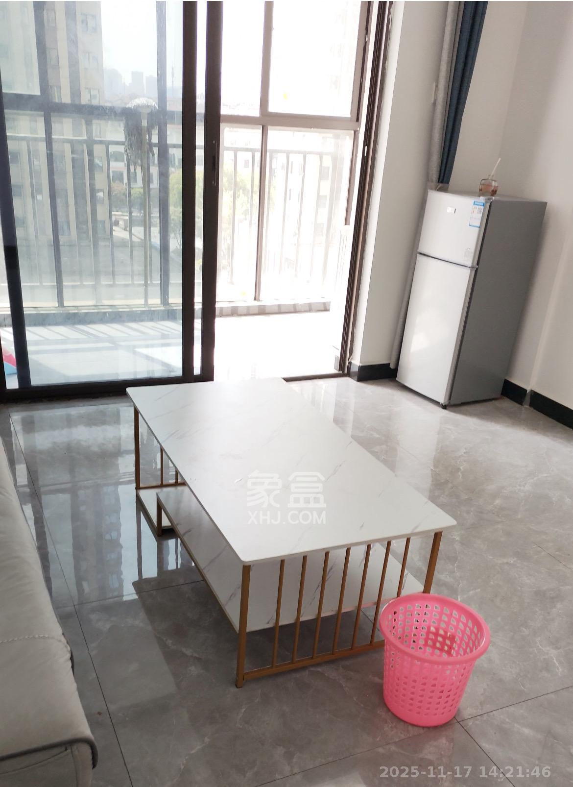 华润置地广场二期 1室1厅1卫 1200.0元/月 华润置地广场二期 1室1厅1卫 1200.0元/月室内图