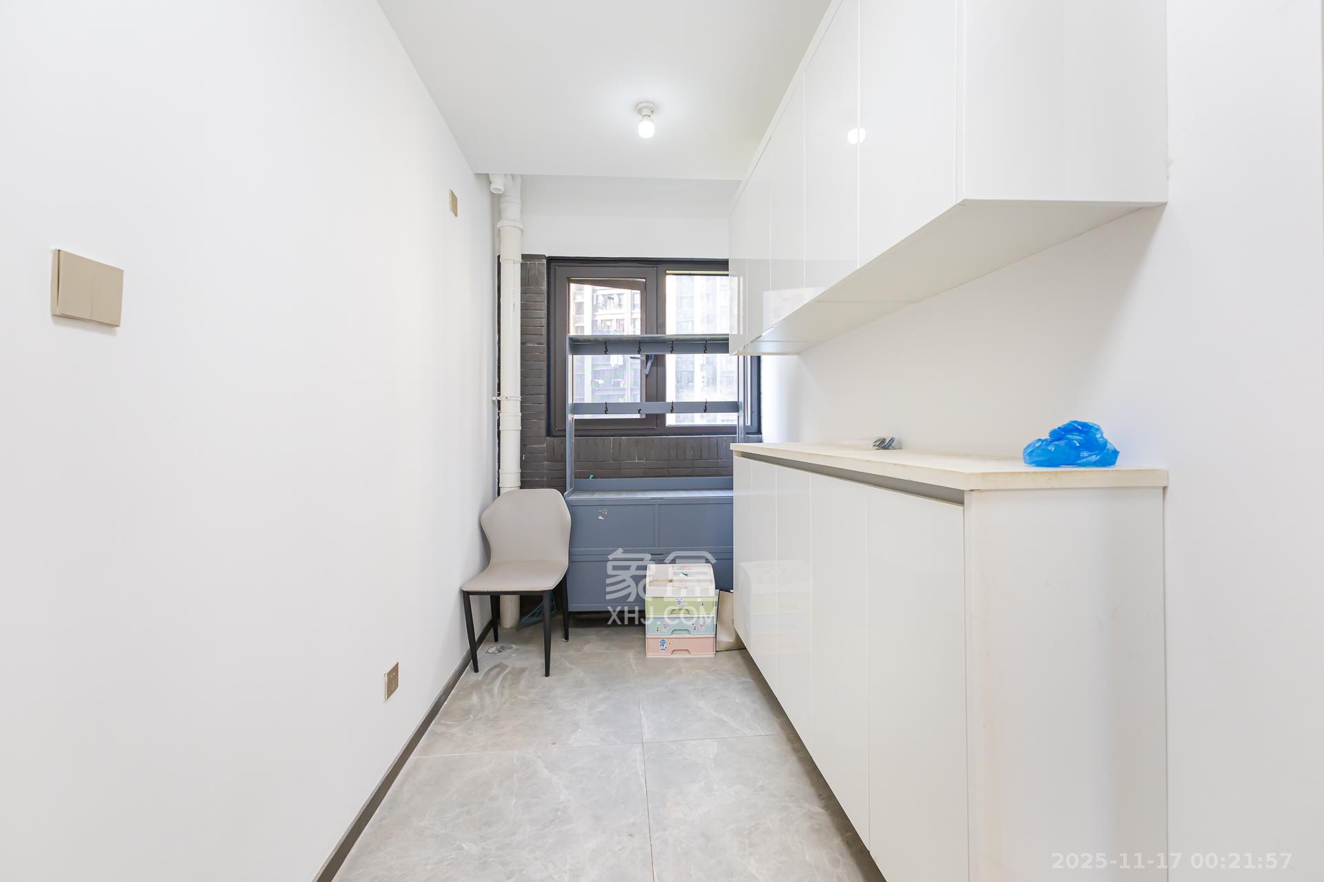 时代倾城四期  3室2厅2卫    78.0万卧室