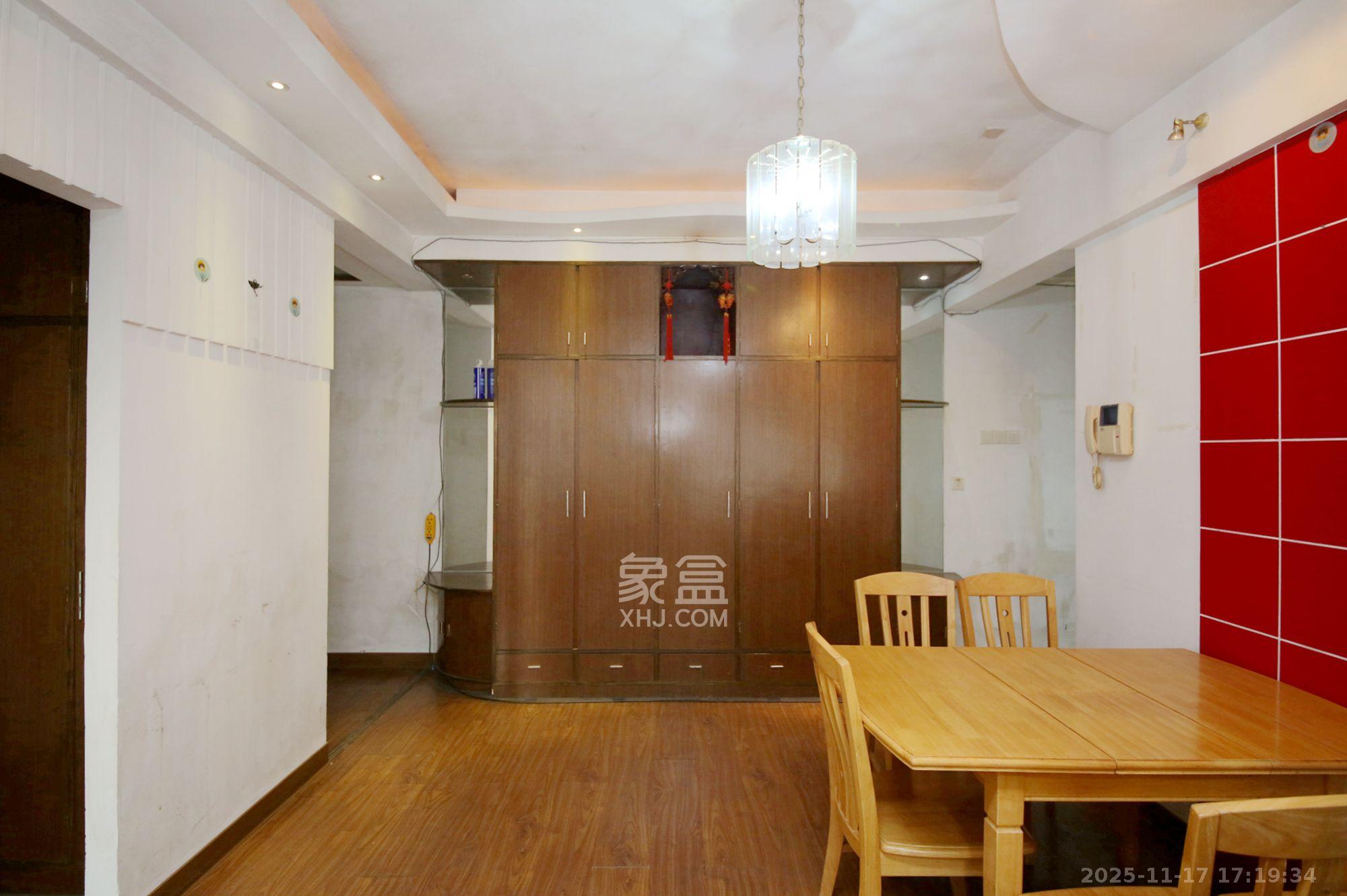 富兴金地大厦  2室2厅1卫    2500.0元/月室内图