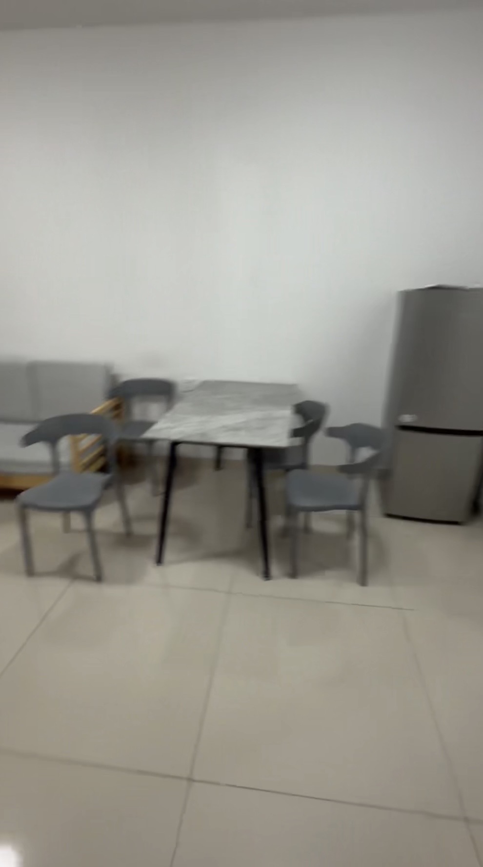 美舍嘉苑二期  2室1厅1卫    2300.0元/月室内图