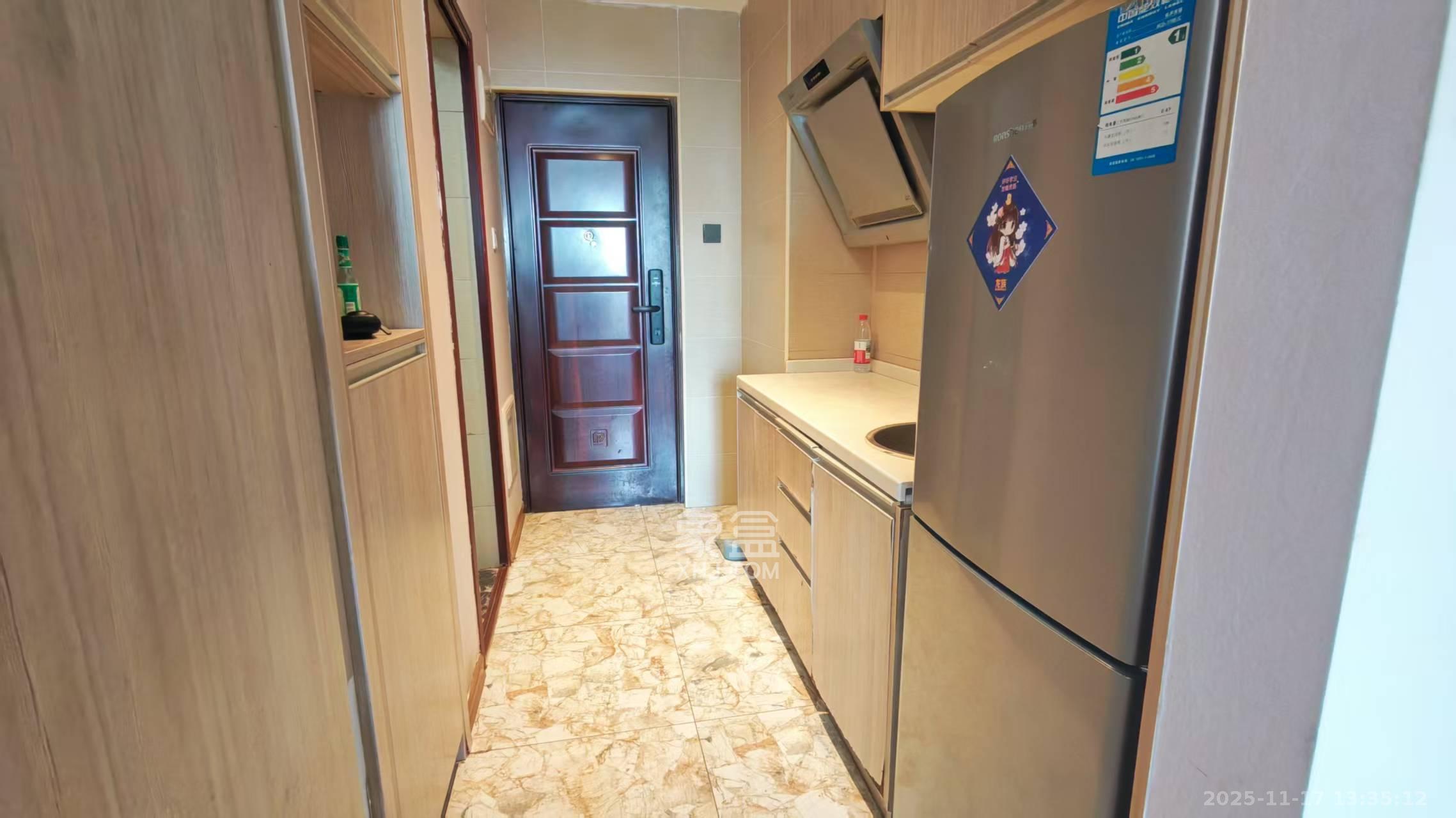 绿地中央广场  1室1厅1卫    1500.0元/月室内图