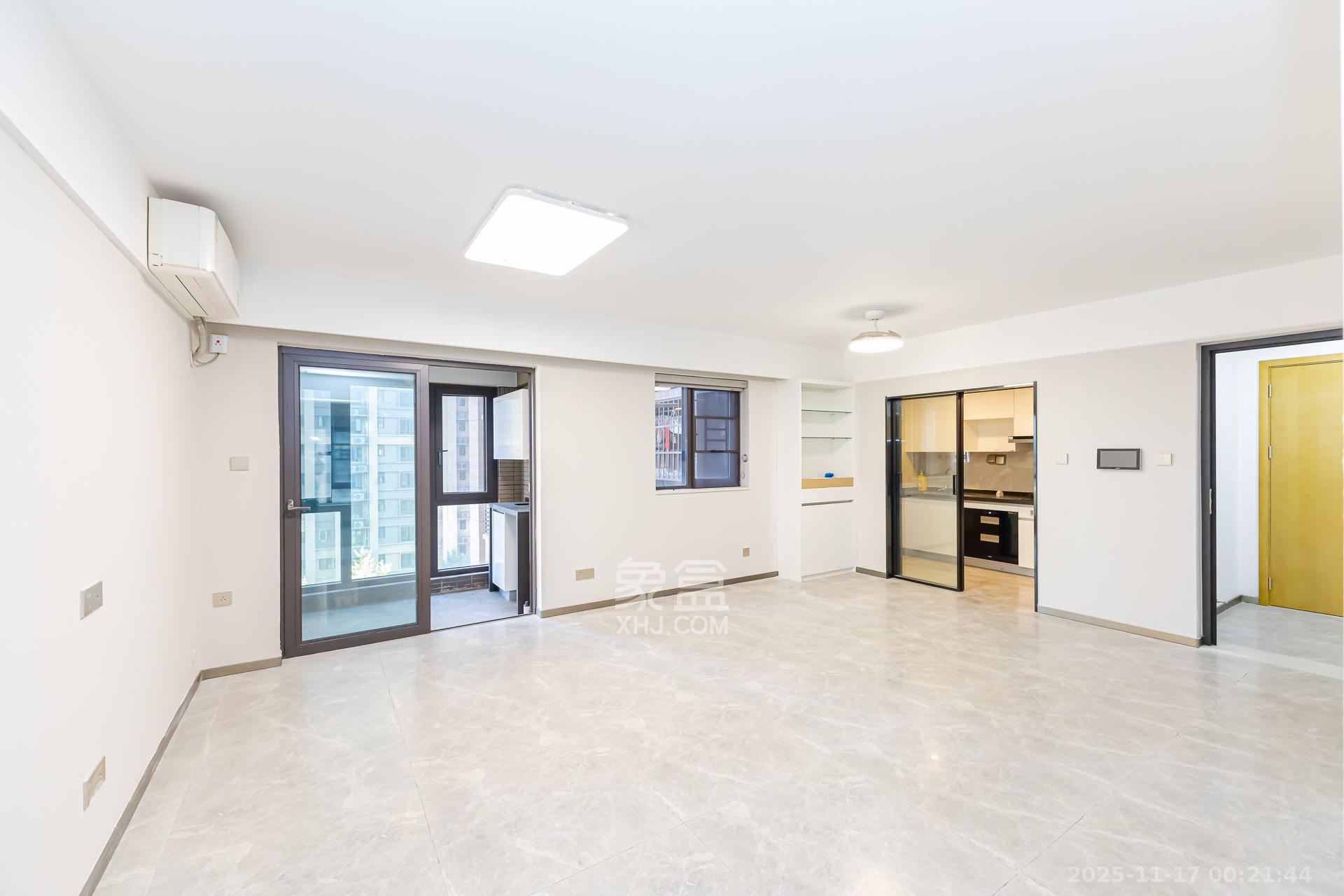 时代倾城四期  3室2厅2卫    78.0万客厅