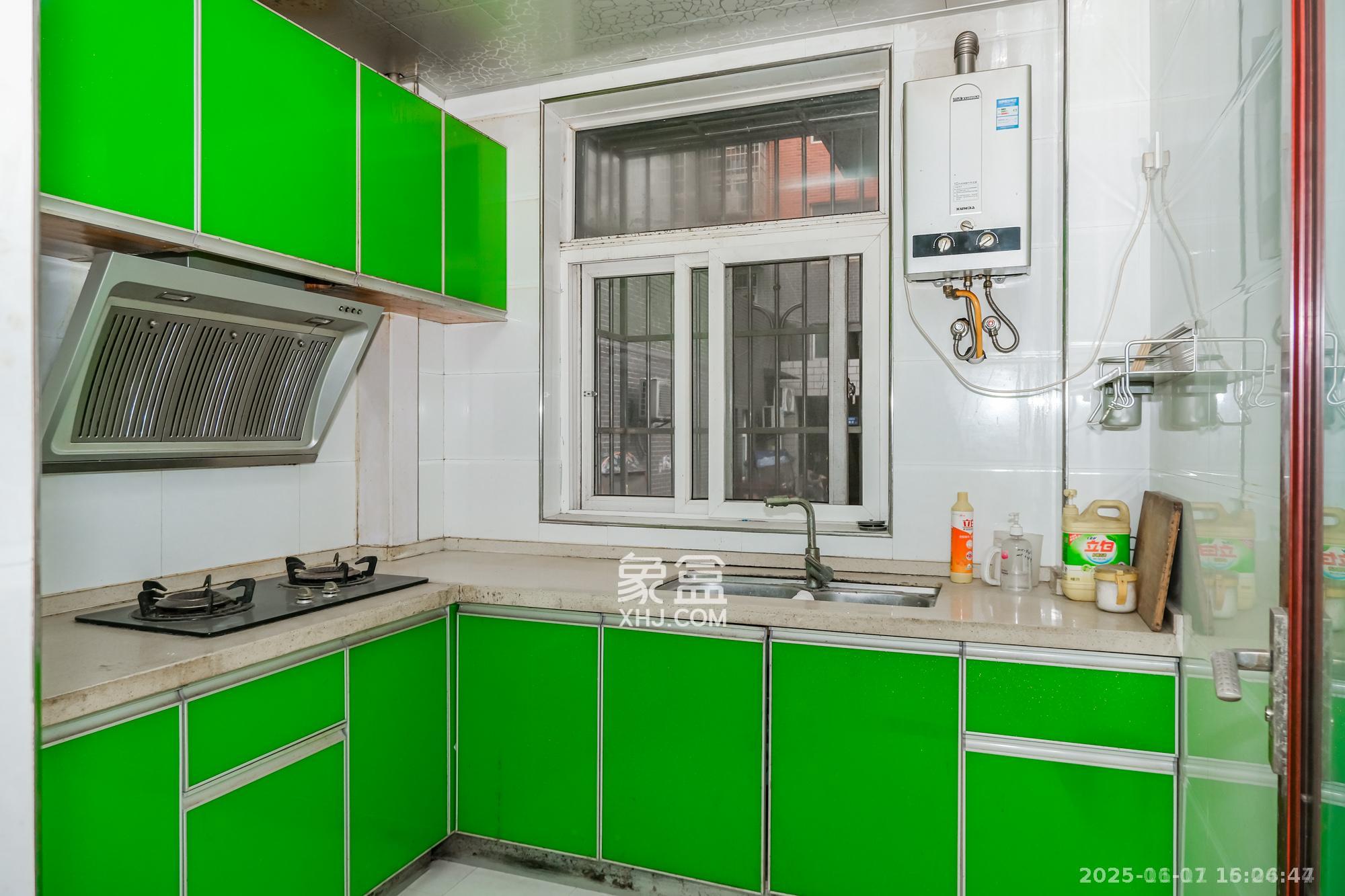 湘瑞家园  2室2厅1卫    1200.0元/月室内图