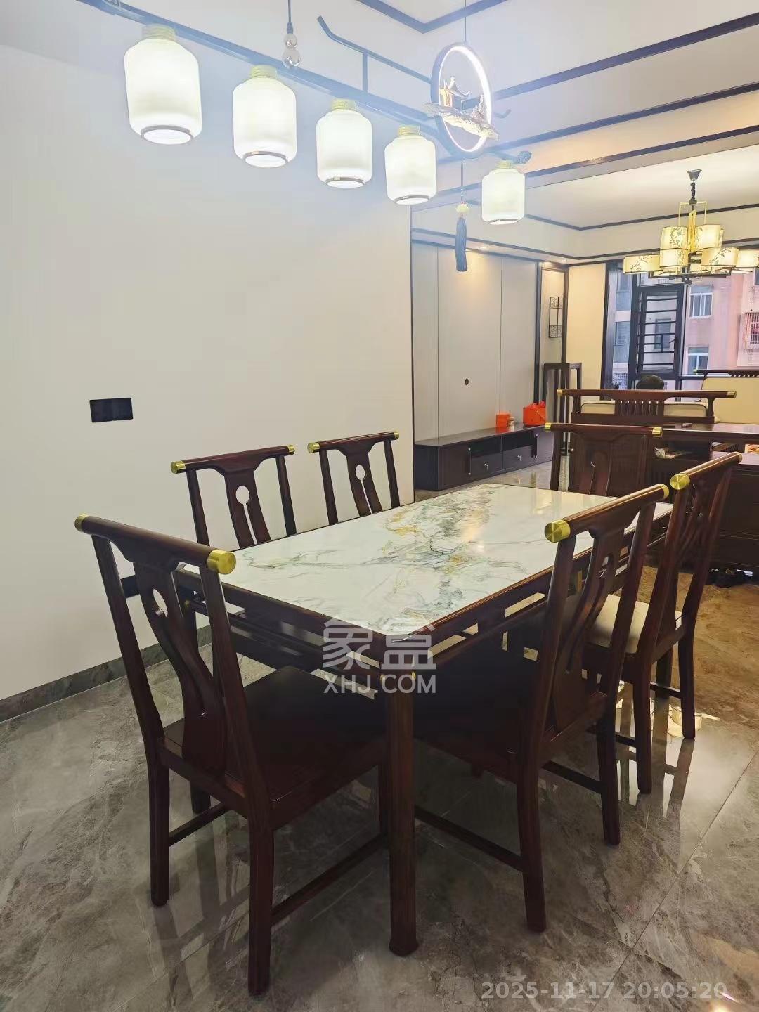 德泽苑 4室2厅2卫 3800.0元/月 德泽苑 4室2厅2卫 3800.0元/月室内图