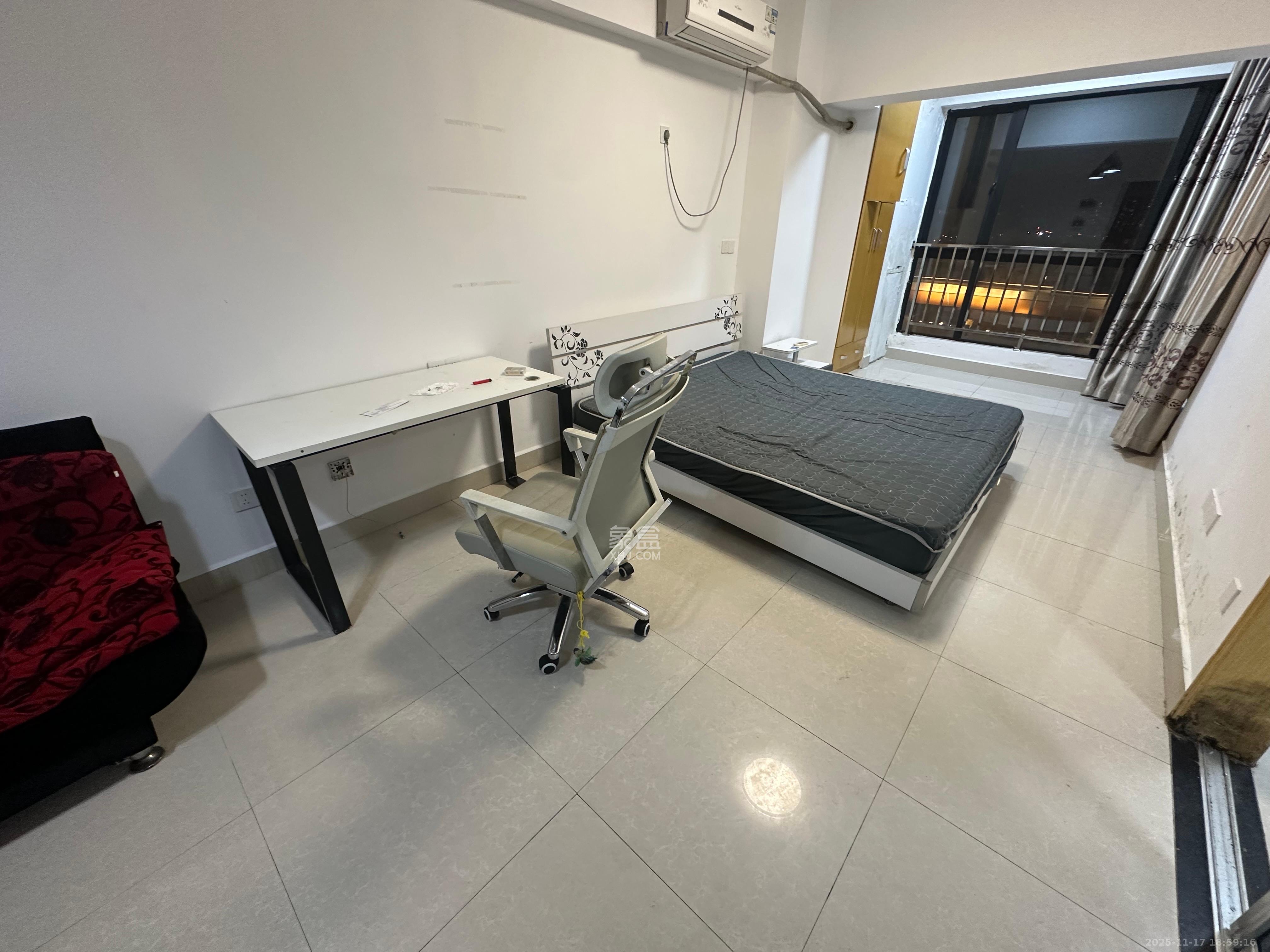 锦泰东环国际 1室1厅1卫 1500.0元/月 锦泰东环国际 1室1厅1卫 1500.0元/月室内图