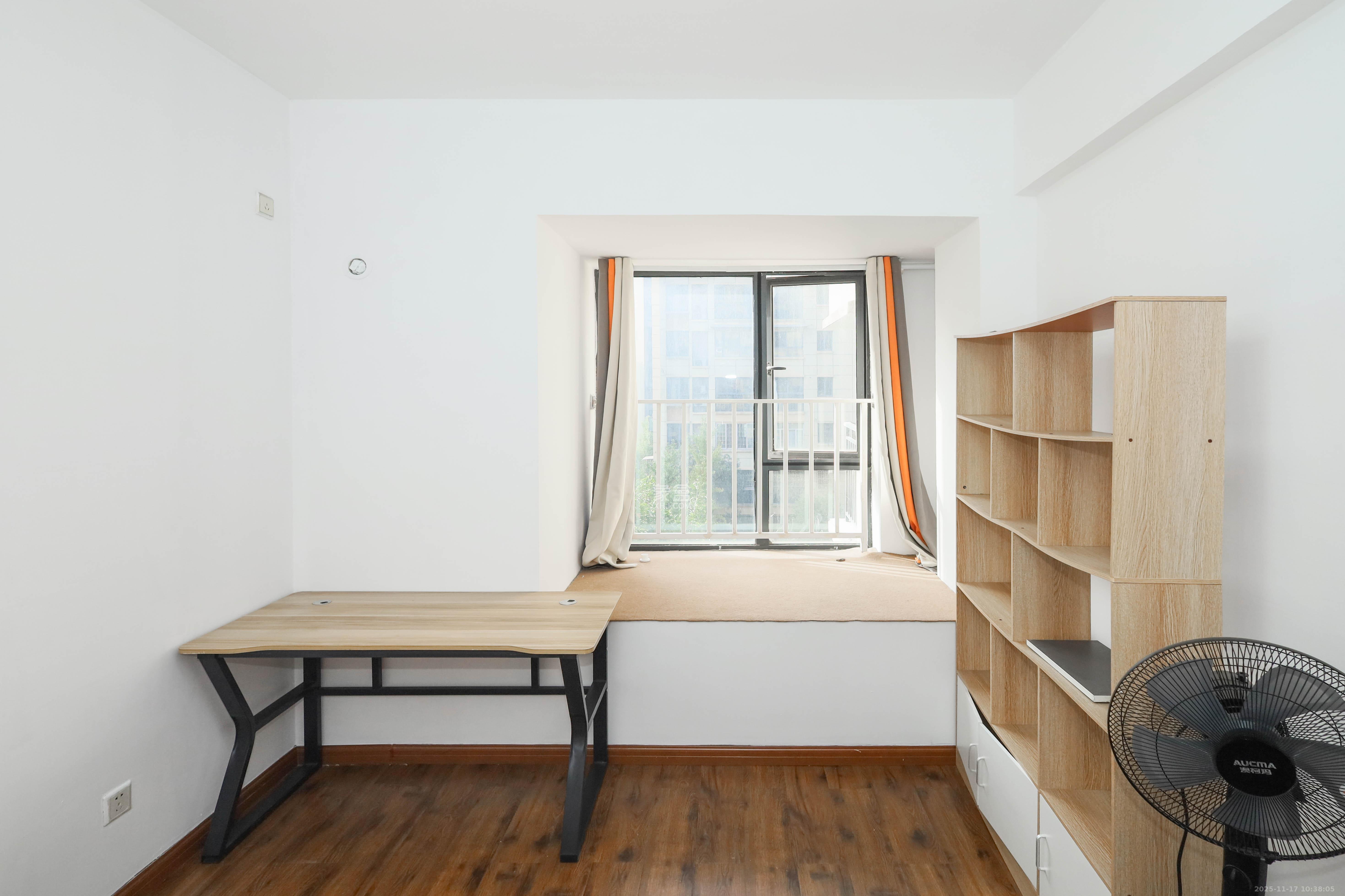 保利麓谷林语A区  2室2厅1卫    2100.0元/月室内图