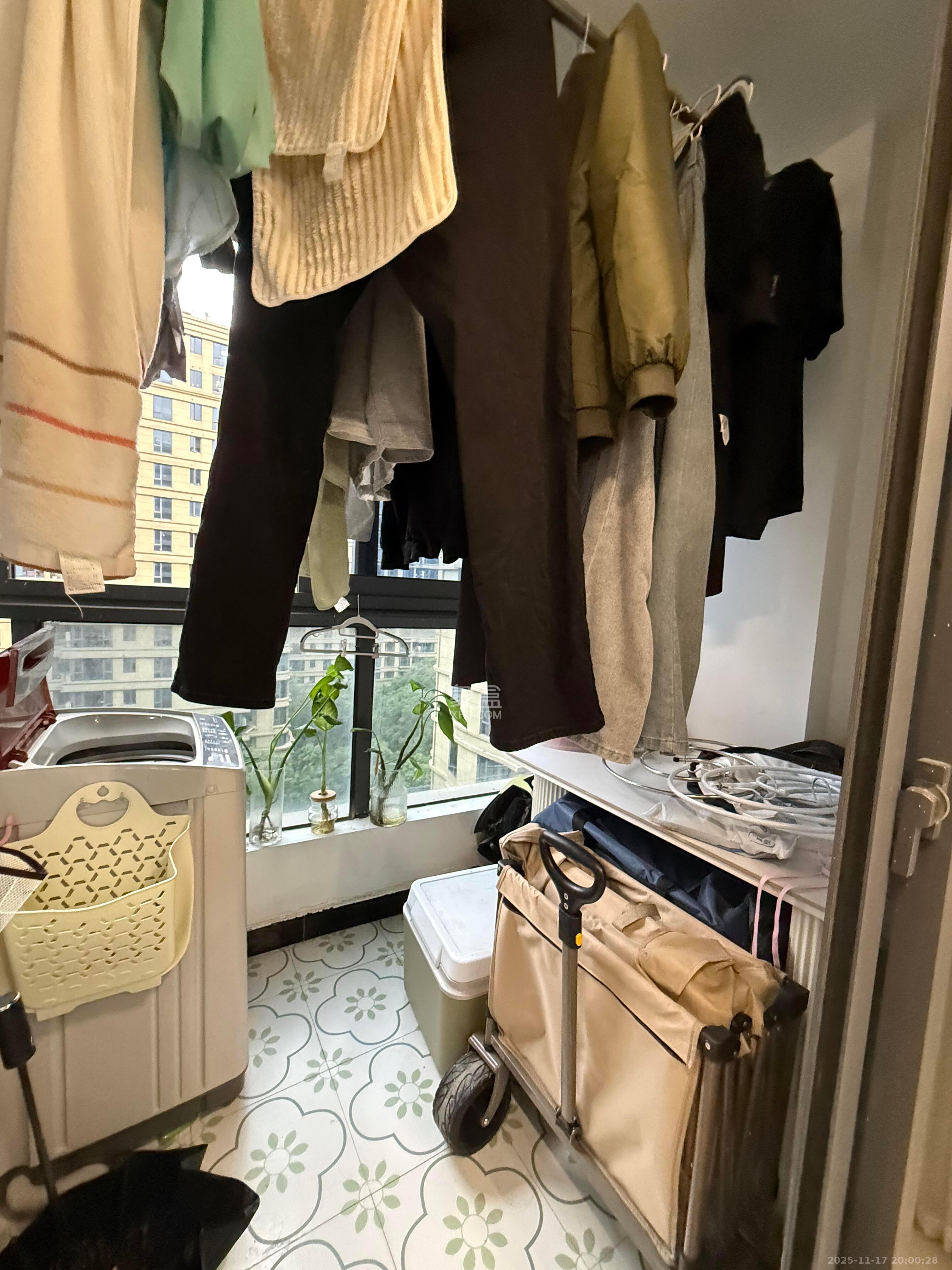 雨花大厦（云海大厦）  1室0厅0卫    1580.0元/月室内图