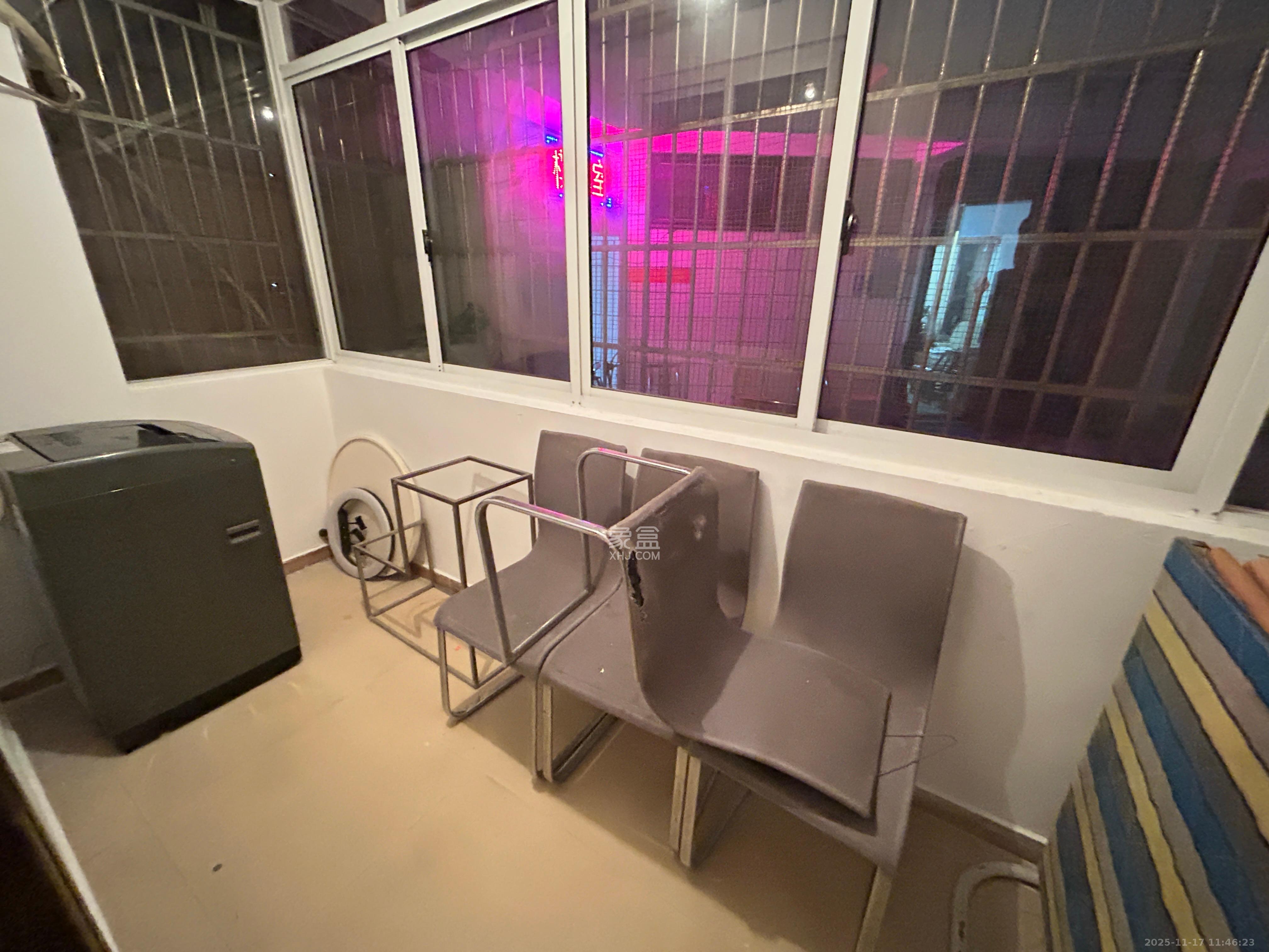 燕子岭散盘  3室2厅1卫    2500.0元/月室内图