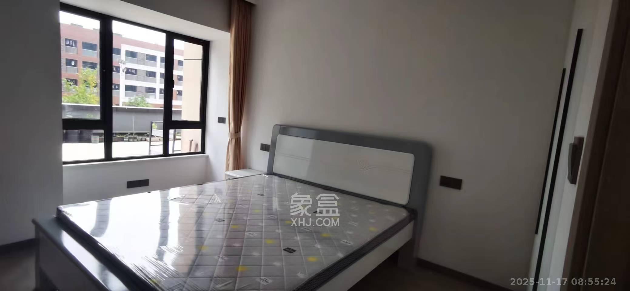 日盛湖湘花苑  3室2厅1卫    2600.0元/月室内图