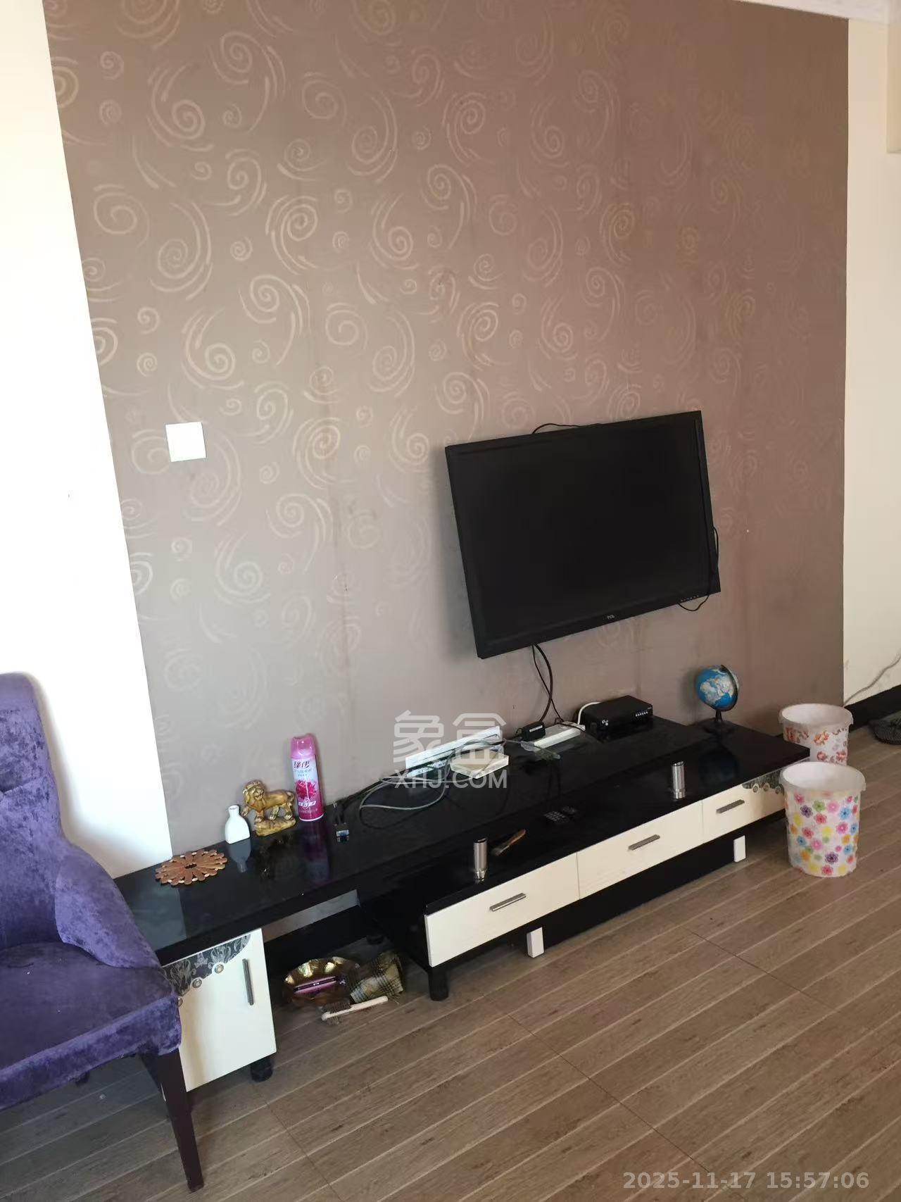 诚兴园  2室1厅1卫    1800.0元/月室内图