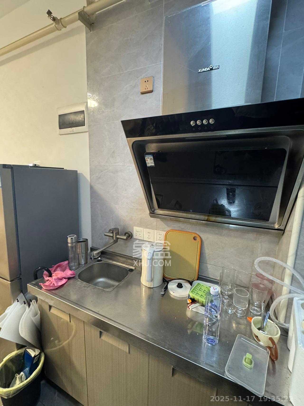 裕天国际商汇中心  1室1厅1卫    1100.0元/月室内图