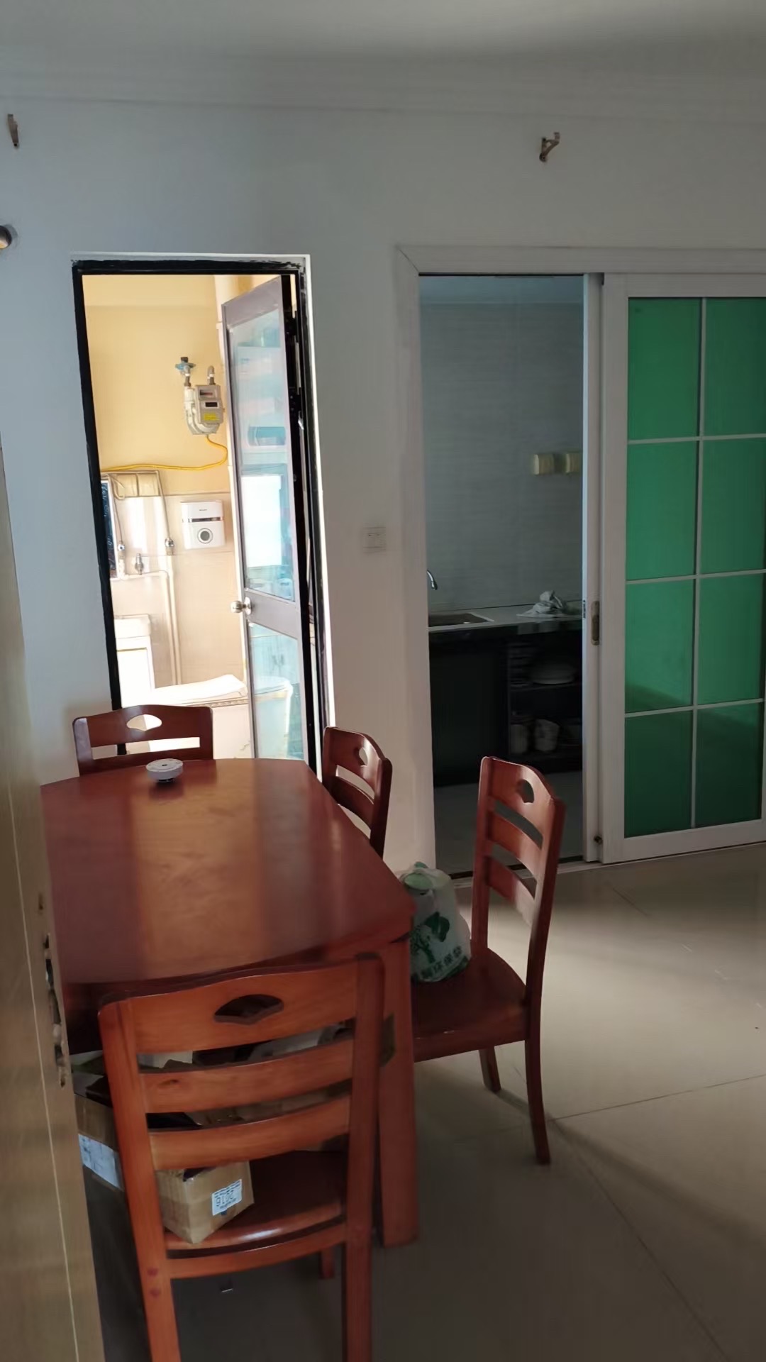 新海小区  5室0厅4卫    2000.0元/月室内图