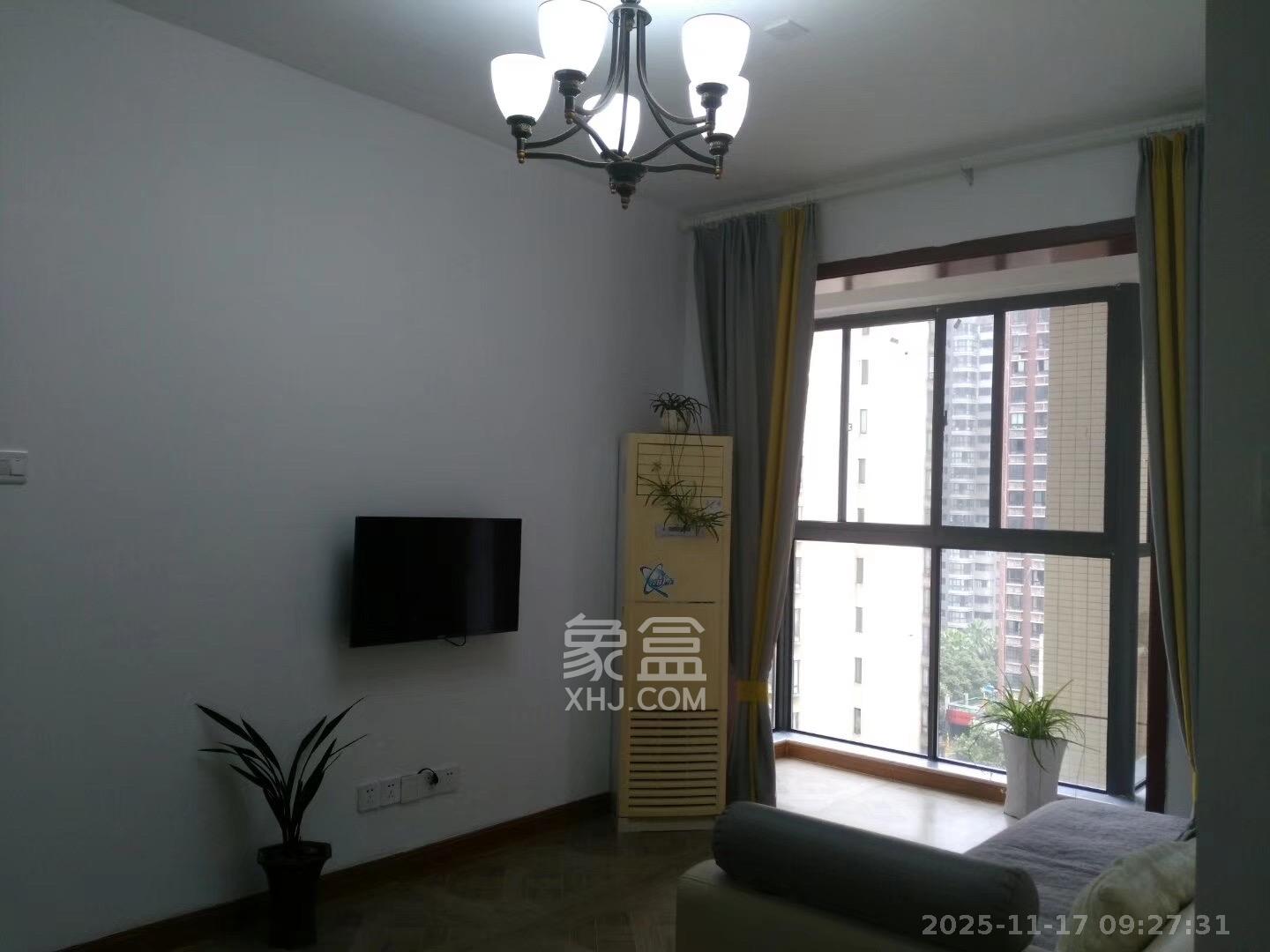 汇景豪庭  1室1厅1卫    2000.0元/月