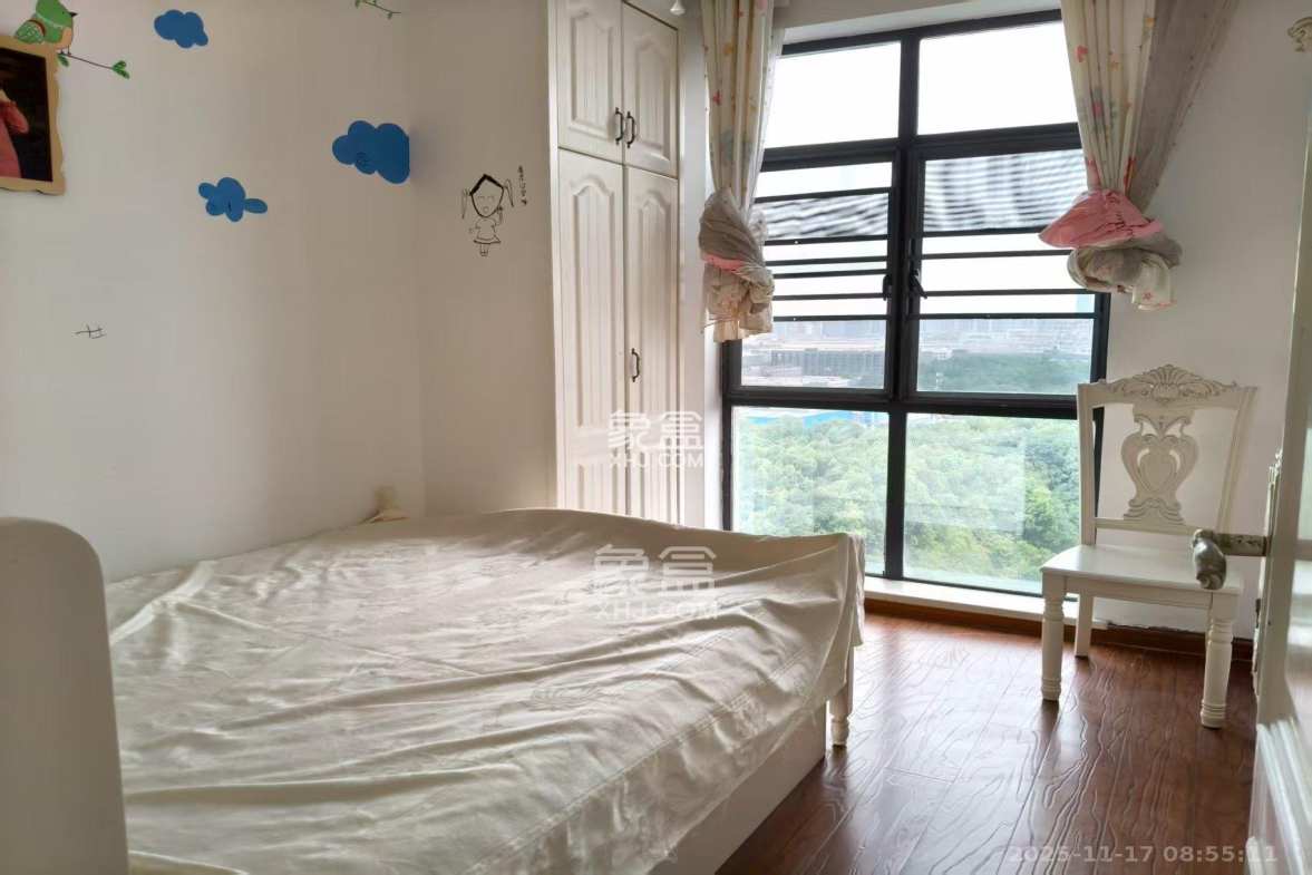 天元涉外景园C区 3室2厅1卫 2600.0元/月 天元涉外景园C区 3室2厅1卫 2600.0元/月室内图