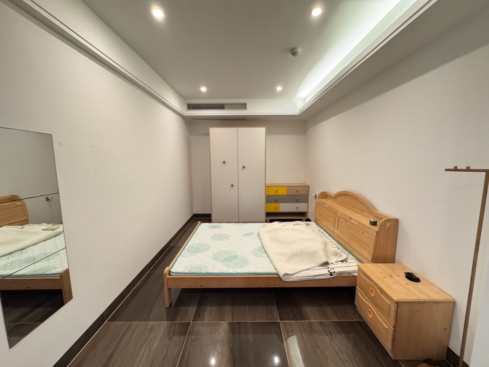 海航豪庭南苑 3室2厅2卫 5000.0元/月 海航豪庭南苑 3室2厅2卫 5000.0元/月室内图