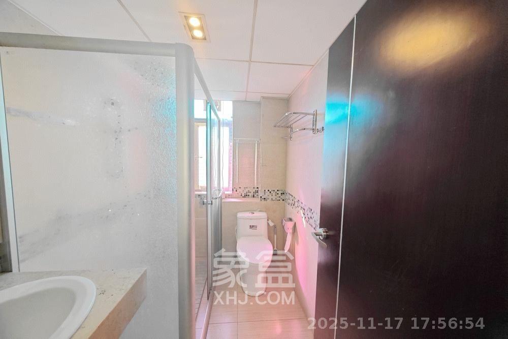 新城新世界一二三期  2室2厅1卫    2600.0元/月室内图