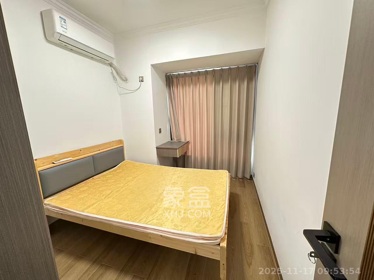 天麓尚层  3室2厅1卫    2100.0元/月室内图