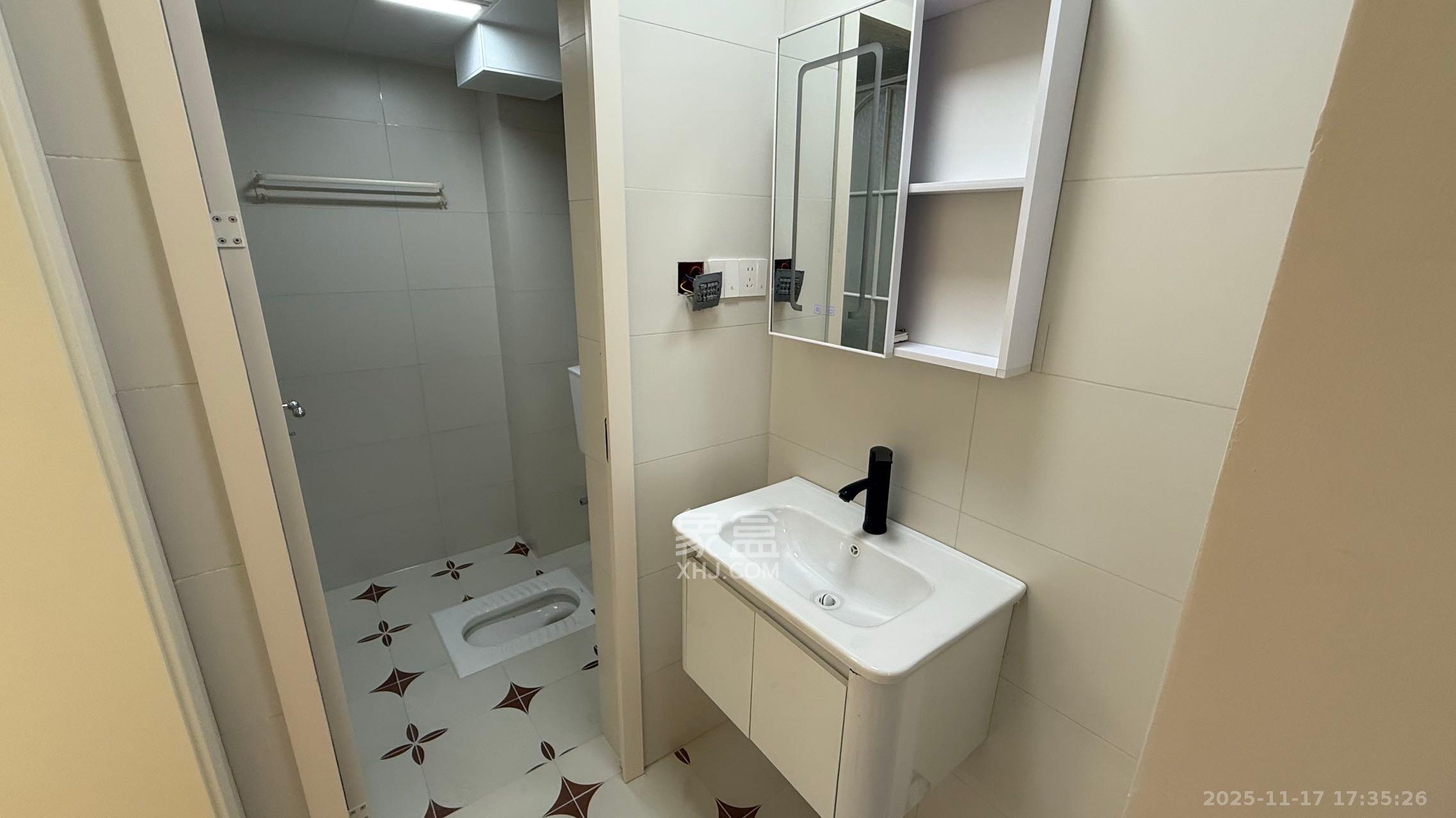 晨兴家园  2室1厅1卫    3200.0元/月室内图