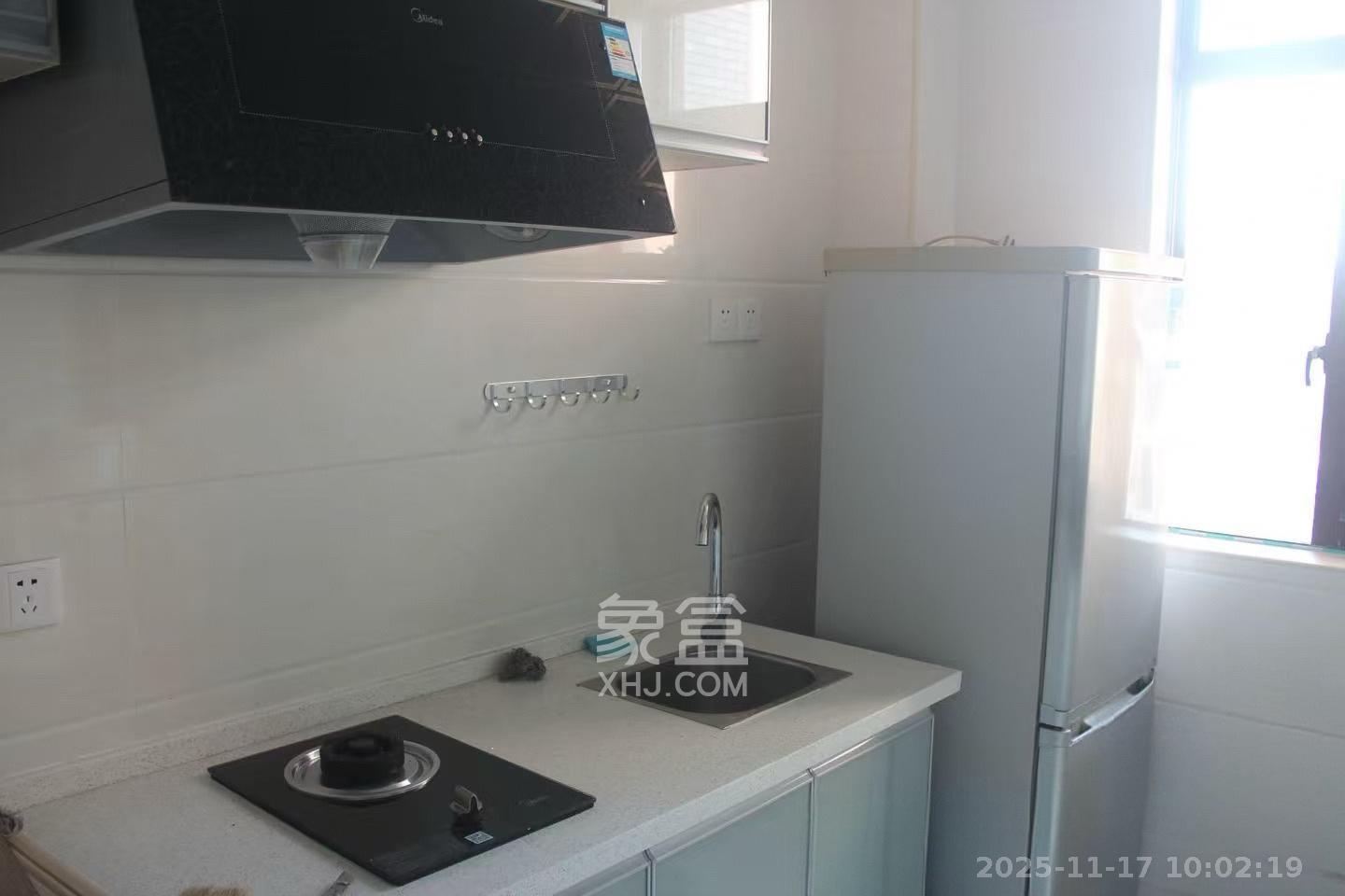 三力公寓(三力国际) 1室1厅1卫 1600.0元/月 三力公寓(三力国际) 1室1厅1卫 1600.0元/月室内图