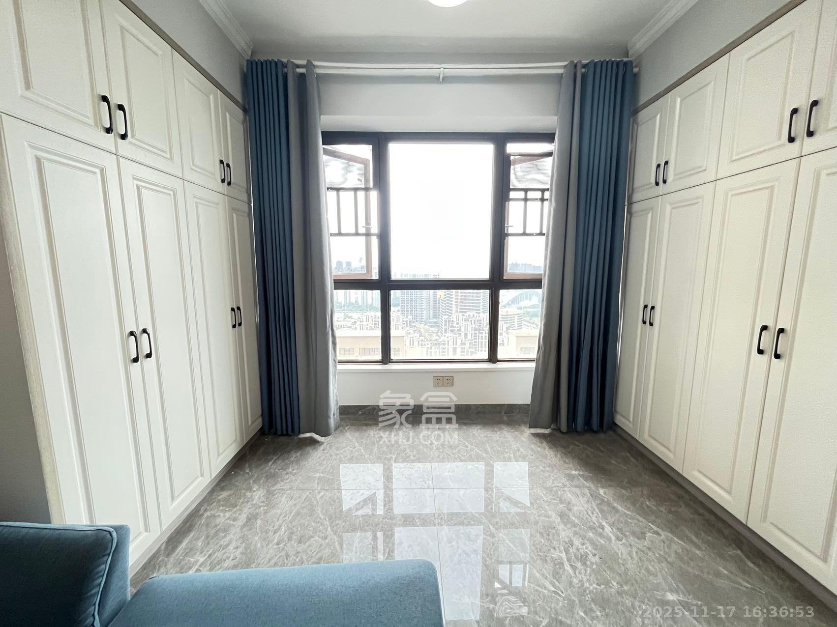 明昇壹城（明昇时代广场）二期  3室2厅2卫    3700.0元/月室内图