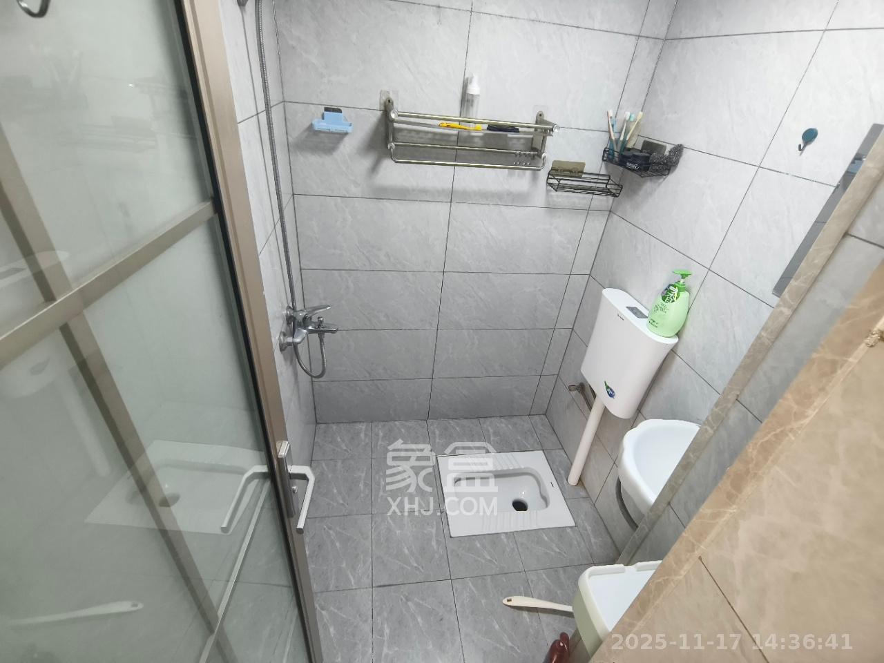 桥头家苑一期 1室1厅1卫 1000.0元/月 桥头家苑一期 1室1厅1卫 1000.0元/月室内图