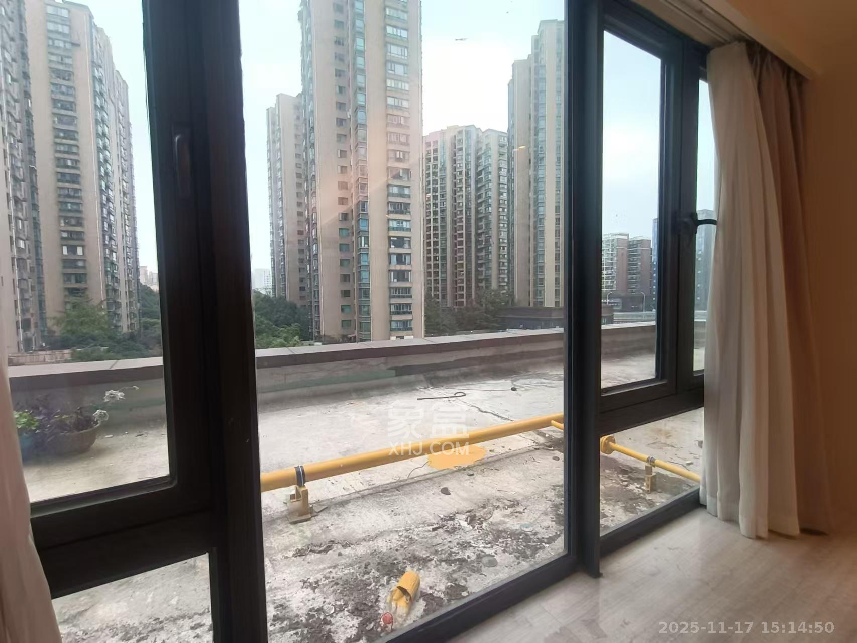 恒大金融广场  1室1厅1卫    1800.0元/月室内图